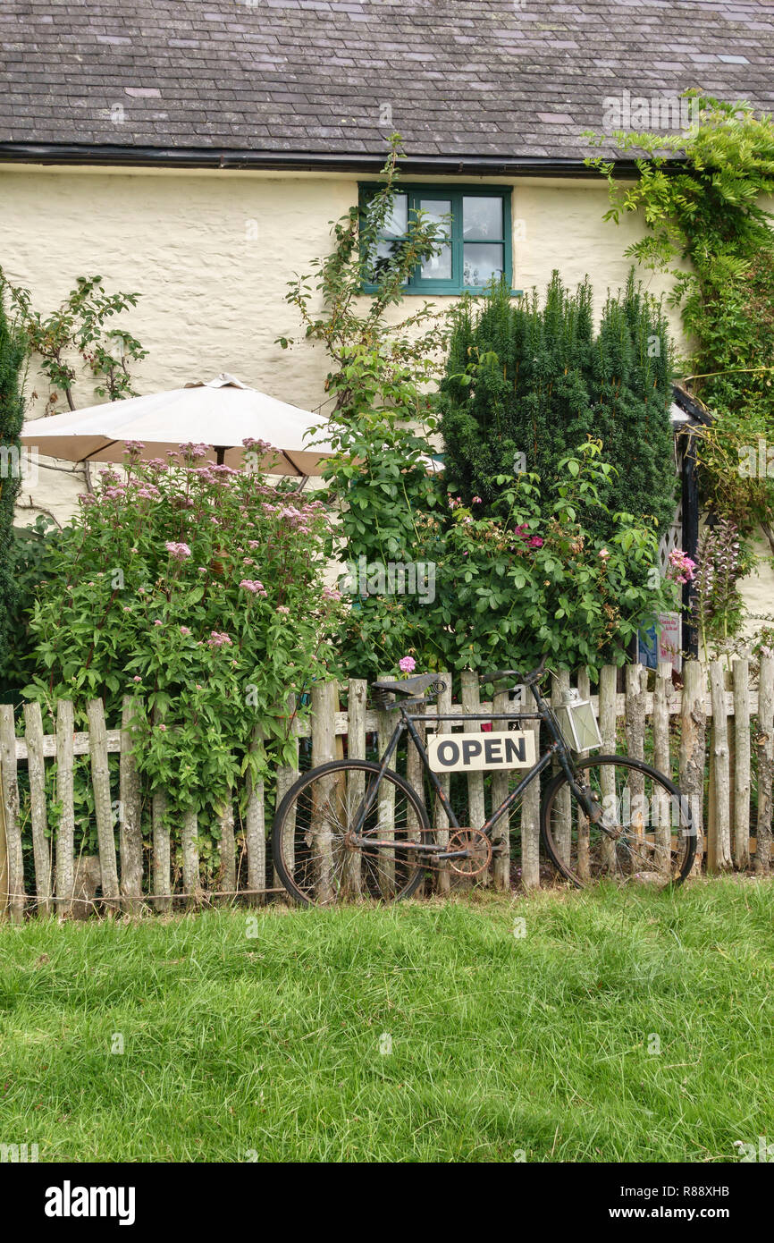 The Bird On The Rock Tea Rooms (previously Rocke Cottage), Clungunford, Craven Arms, Shropshire, UK. A popular traditional English teashop and cafe Stock Photo