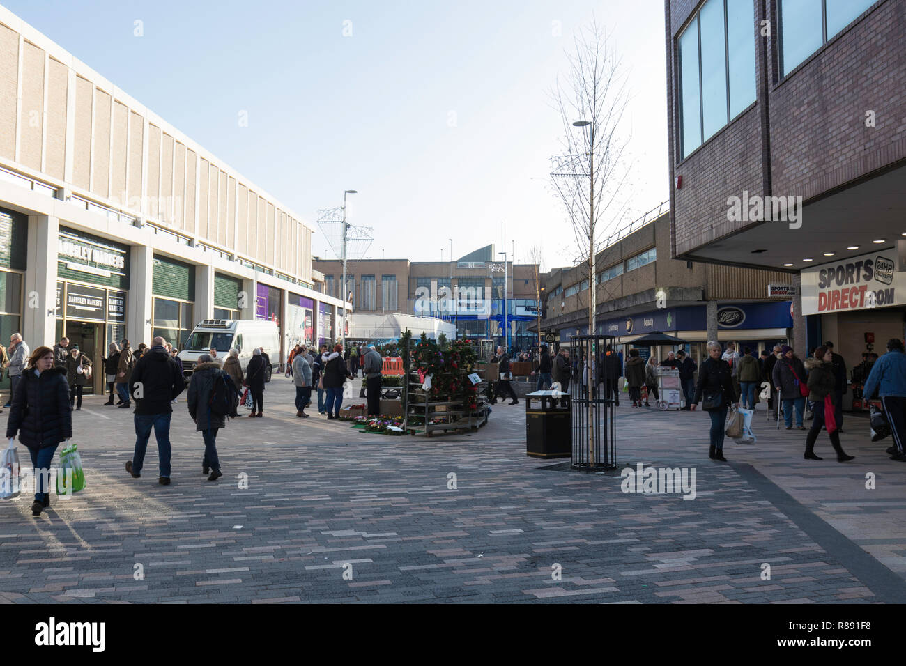 Barnsley town centre hi-res stock photography and images - Alamy