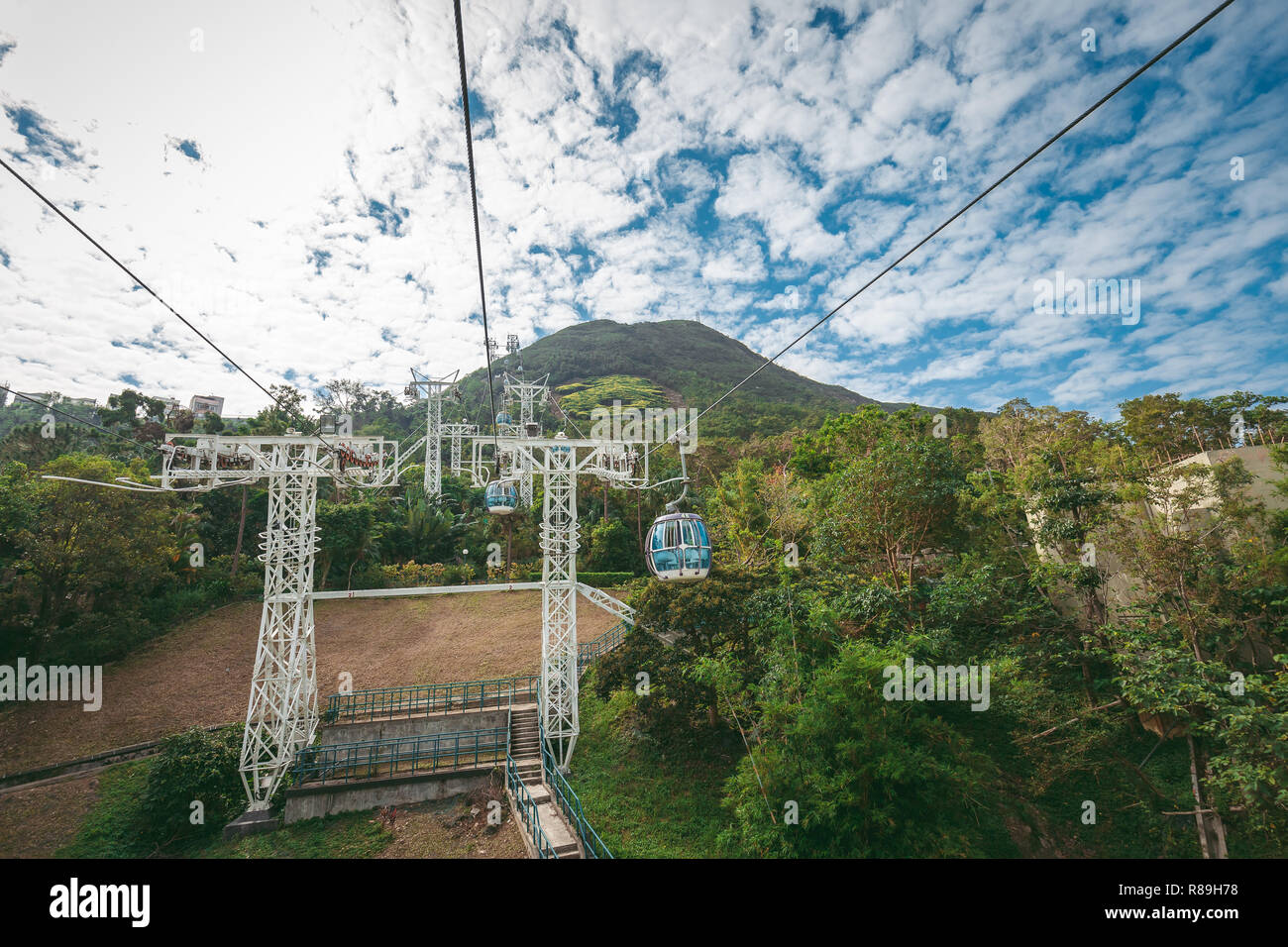 Cable car hong kong ocean park hi-res stock photography and images - Alamy