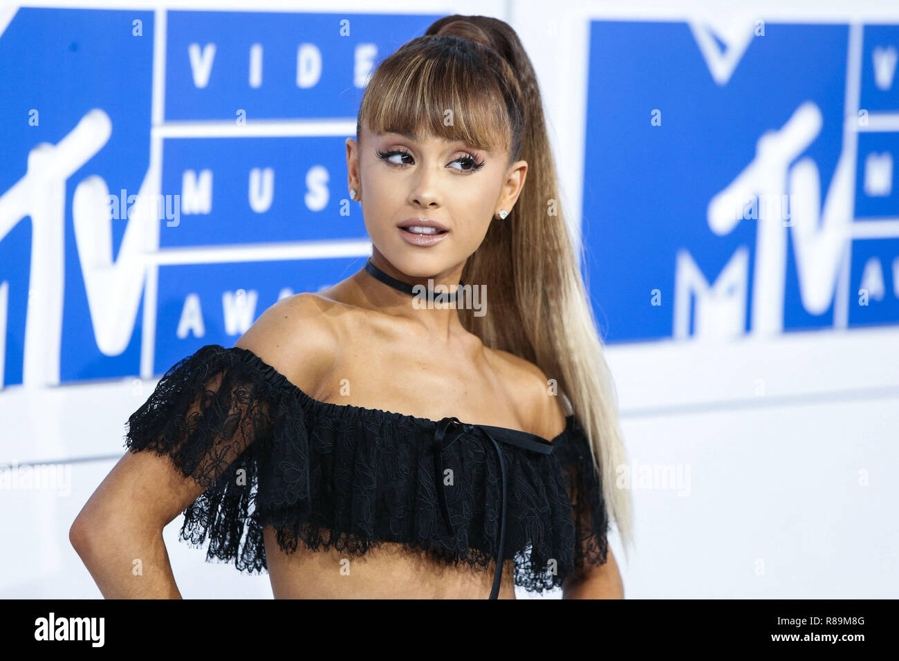 (FILE) Ariana Grande and Pete Davidson end engagement. The romance between 'Sweetener' singer Ariana Grande and 'SNL' performer Pete Davidson has turned sour. The couple, whose whirlwind romance-turned-engagement powered the celebrity gossip machine through the summer, has split, a source close to the singer tells CNN. Davidson confirmed their engagement in June. They had been dating a few weeks at the time. MANHATTAN, NEW YORK CITY, NY, USA - AUGUST 28: Singer Ariana Grande wearing an Alexander Wang outfit arrives at the 2016 MTV Video Music Awards at held at Madison Square Garden on August 2 Stock Photo