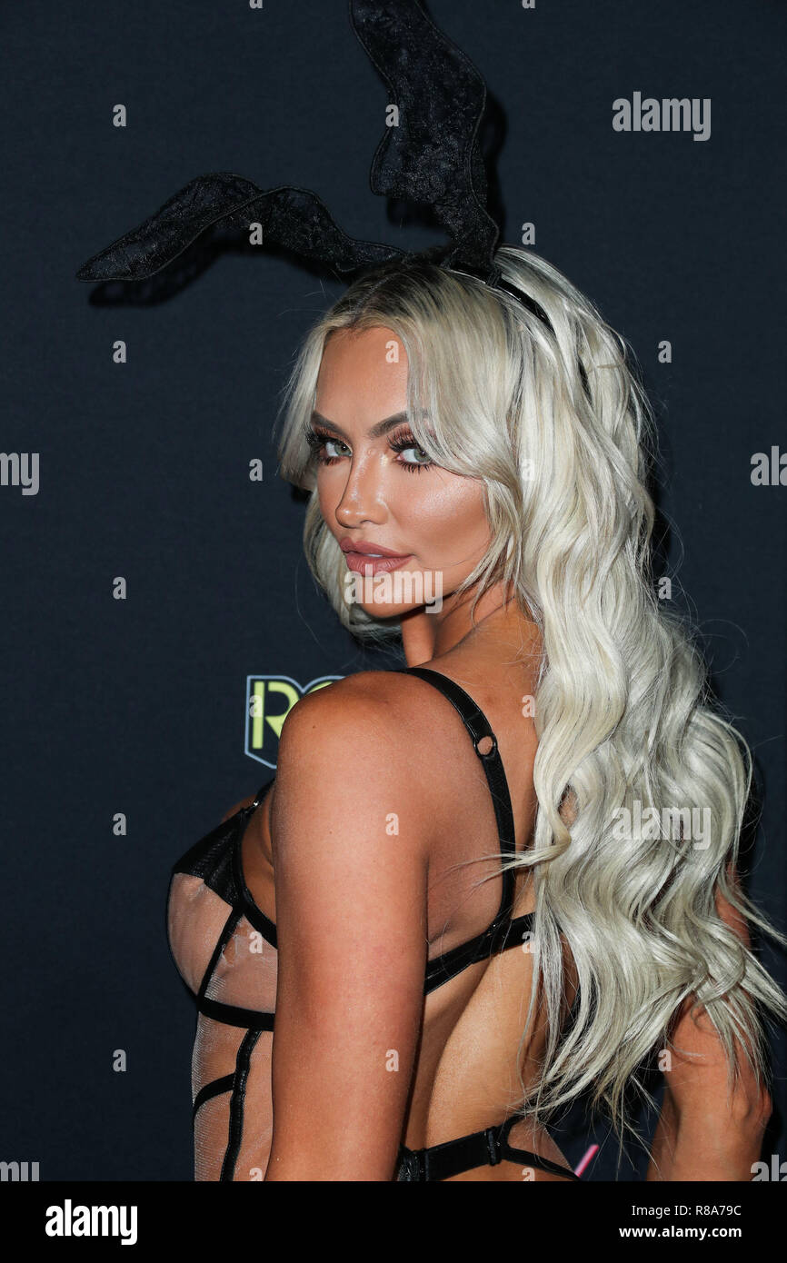HOLLYWOOD, LOS ANGELES, CA, USA - OCTOBER 20: Model Lindsey Pelas