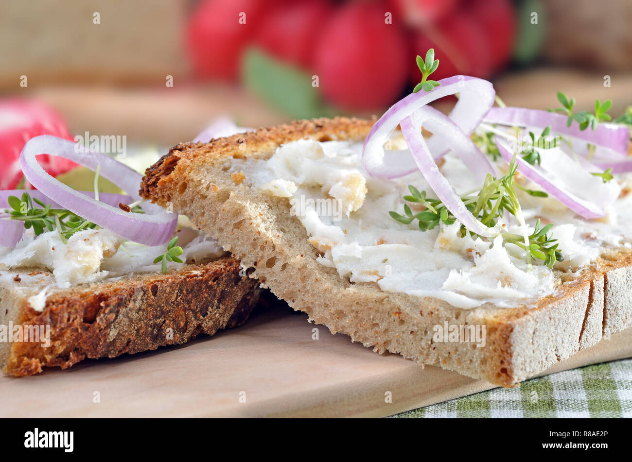 Смалец фото. Смалец с чесноком. Рецепт смальца для бутербродов с чесноком. Рецепт смальца для бутербродов с чесноком. Рецепт смальца для бутербродов с чесноком.