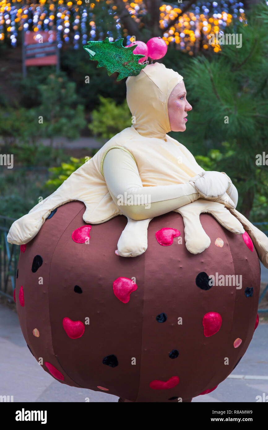 Christmas pudding costume hi-res stock photography and images - Alamy