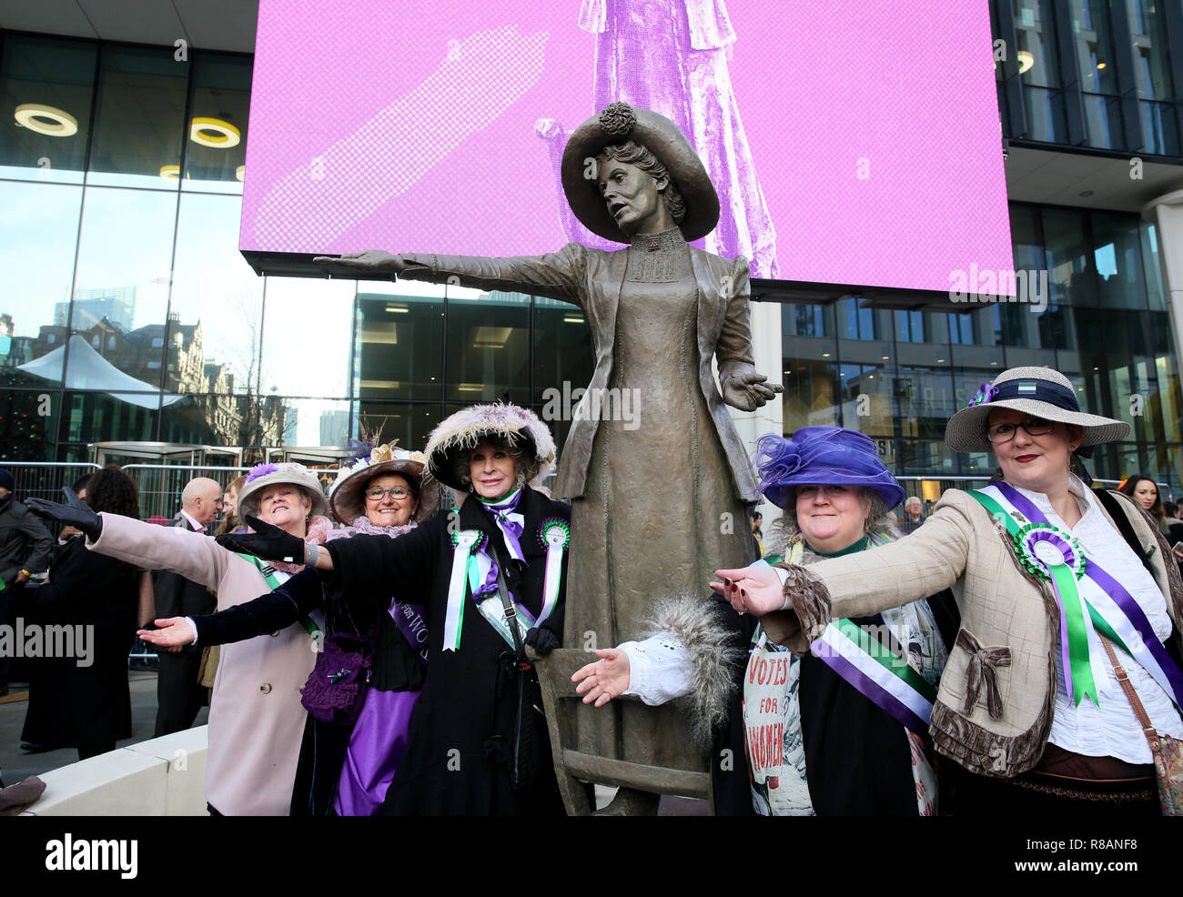 Emmeline pankhurst women march hi-res stock photography and images - Alamy