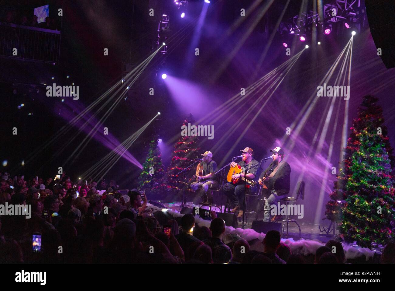 Rosemont Illinois Usa 13th Dec 2018 Luke Combs During The Big 95 5 Country Christmas At Joe S Live In Rosemont Illinois Credit Daniel Deslover Zuma Wire Alamy Live News Stock Photo Alamy