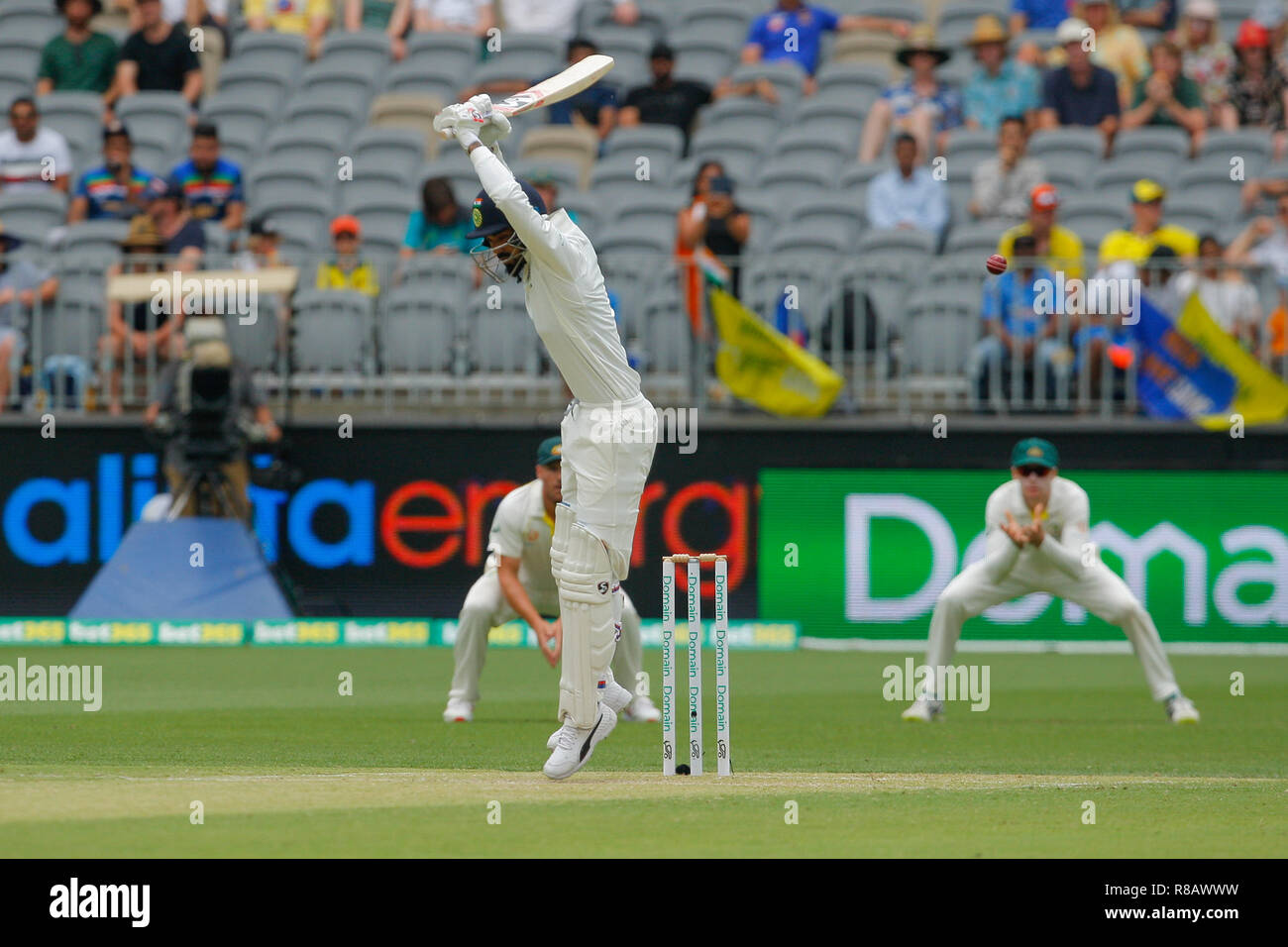 Optus Stadium, Perth, Australia. 15th Dec, 2018. International Test Series Cricket, Australia