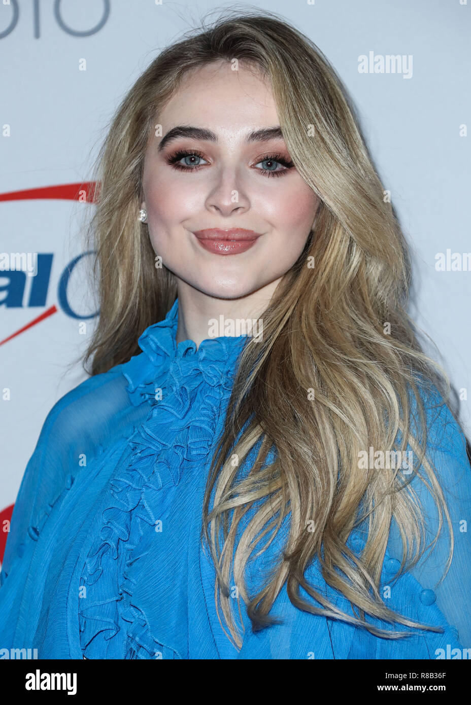 princess polly baby blue dress RECREATING *SABRINA CARPENTER* OUTFITS IN DRESS TO IMPRESS (TUTORIALS)