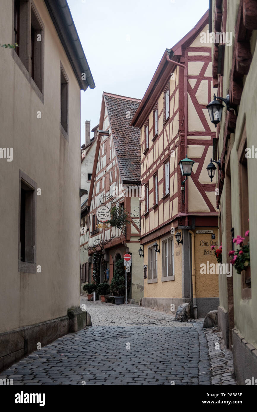Rothenburg o.d.T, Deutschland, 5.12.2018 - Unterwegs in den Gassen der ...