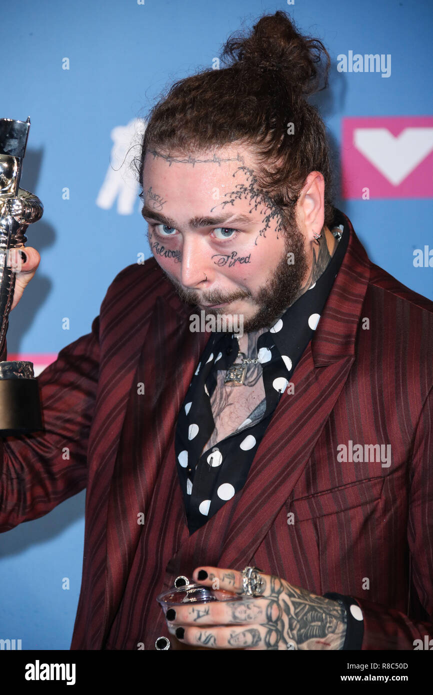 MANHATTAN, NEW YORK CITY, NY, USA - AUGUST 20: Post Malone in the press  room at the 2018 MTV Video Music Awards held at the Radio City Music Hall  on August 20,