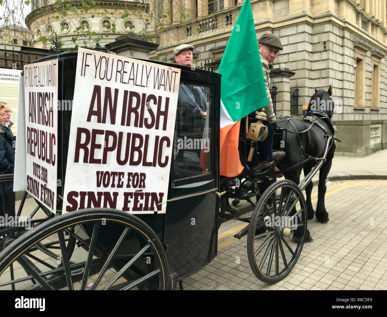 Sinn fein 1918 hi-res stock photography and images - Alamy