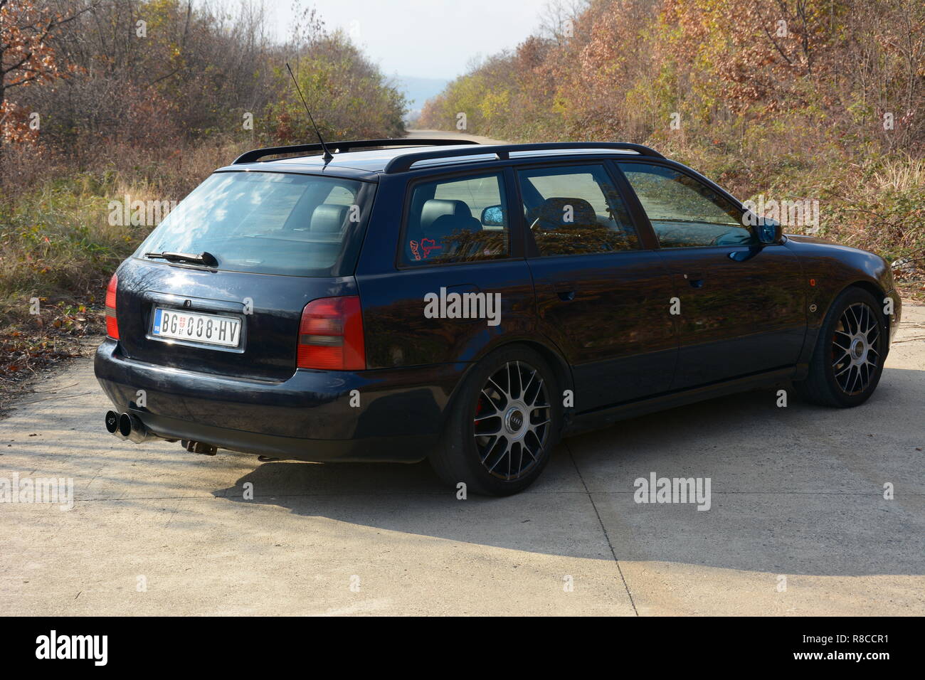 Schwarzes audi logo Schwarzweiß-Stockfotos und -bilder - Alamy