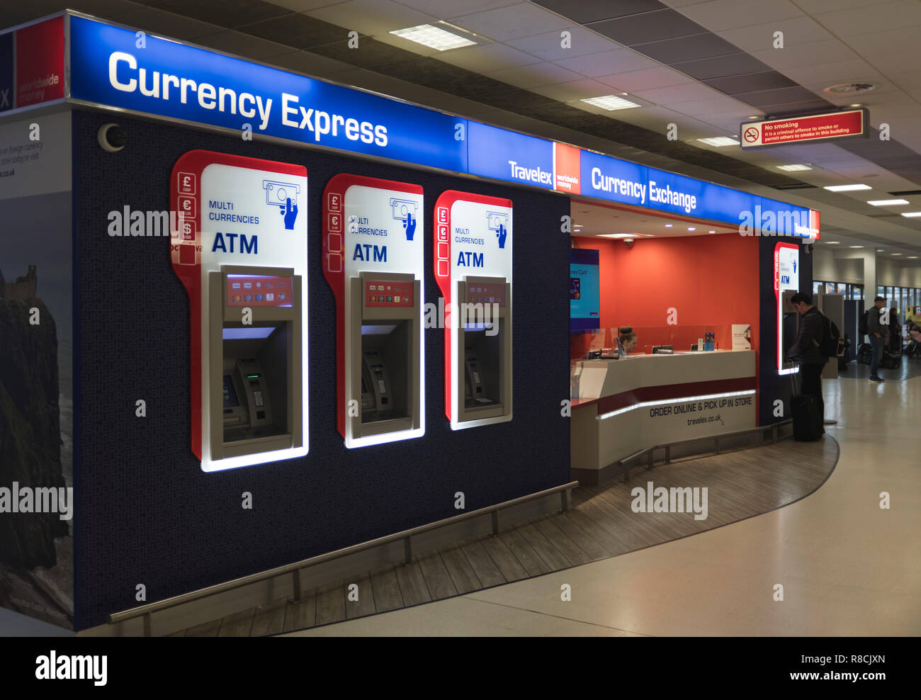 dh Aberdeen International Airport CURRENCY EXCHANGE UK Foreign ATM machine multi currencies cash machines Scotland Stock Photo