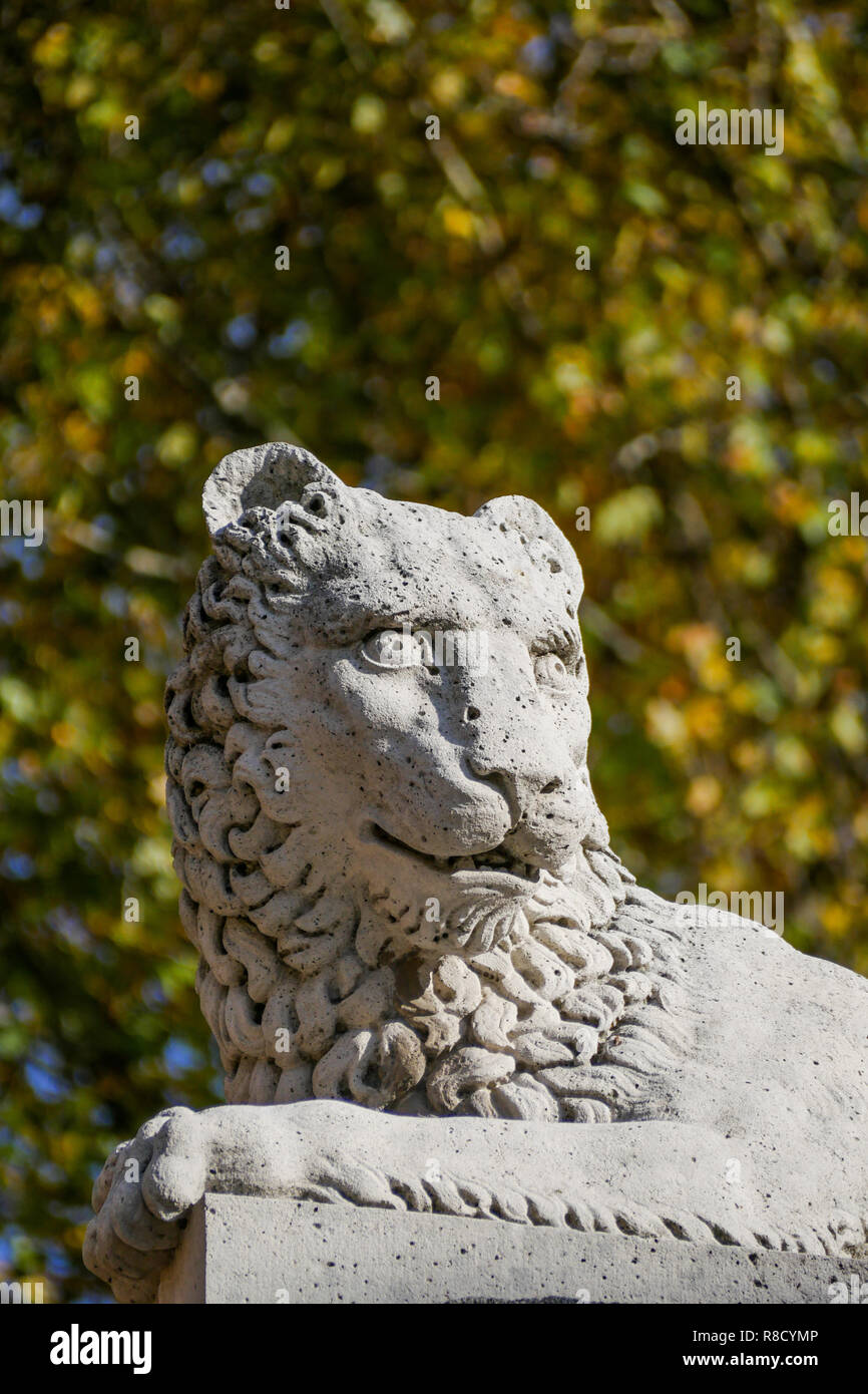 Statue Of A Lion Retiro Park Parque Del Retiro Madrid Spain Stock statue-of-a-lion-retiro-park-parque-del-retiro-madrid-spain-stock