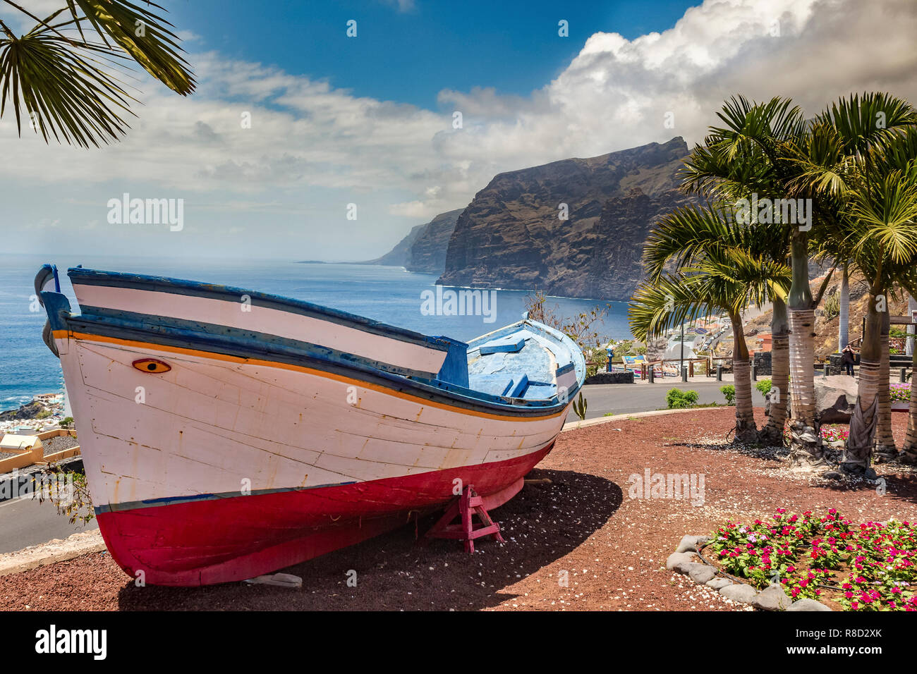 Boat in front of the Los Gigantes Stock Photo