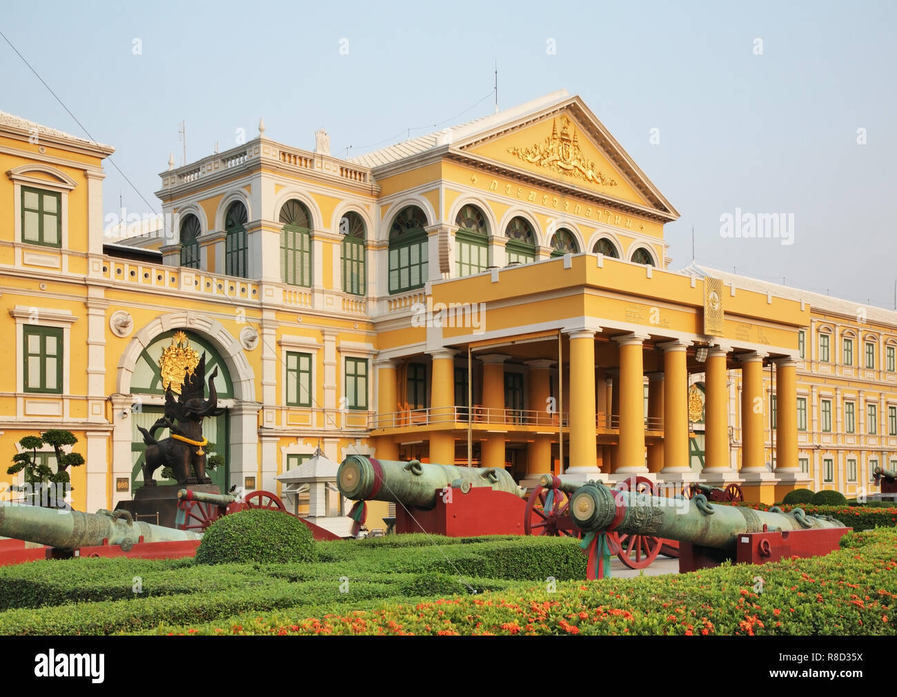 Ministry of Defence in Bangkok. Kingdom of Thailand Stock Photo - Alamy