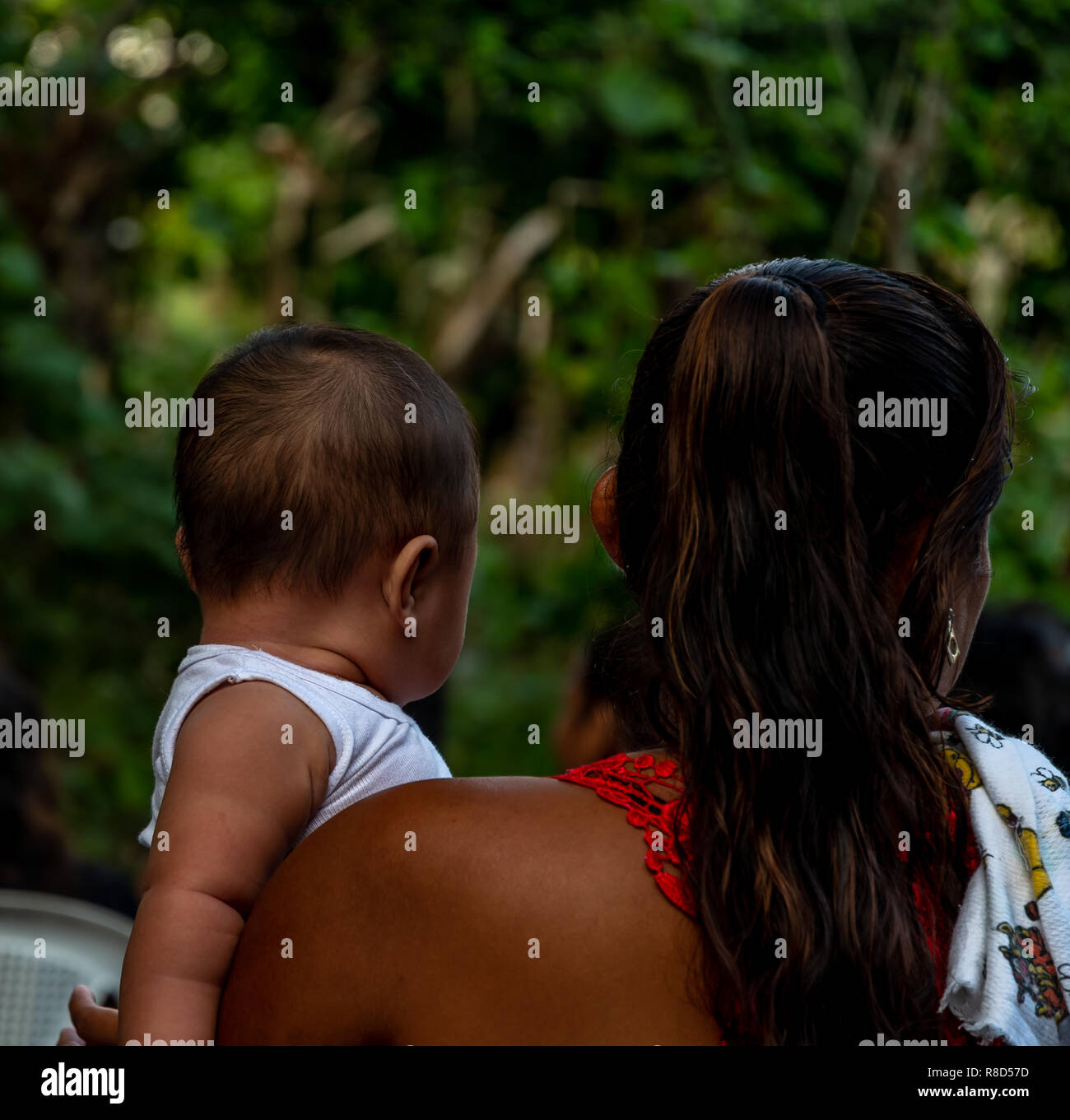 mother and child in Guatemalan village Stock Photo Alamy