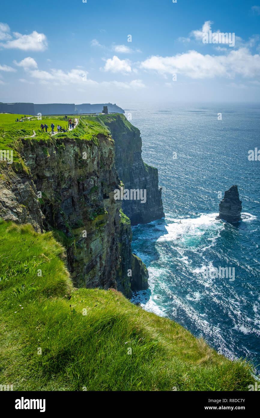 Ausflug an den Cliffs of Moher, Co Clare, Irland Stock Photo