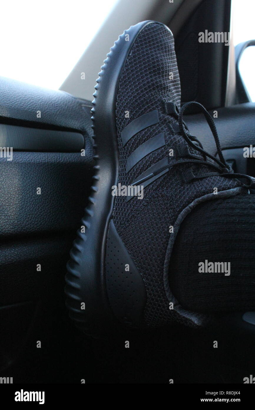 adidas cloudfoam black leather