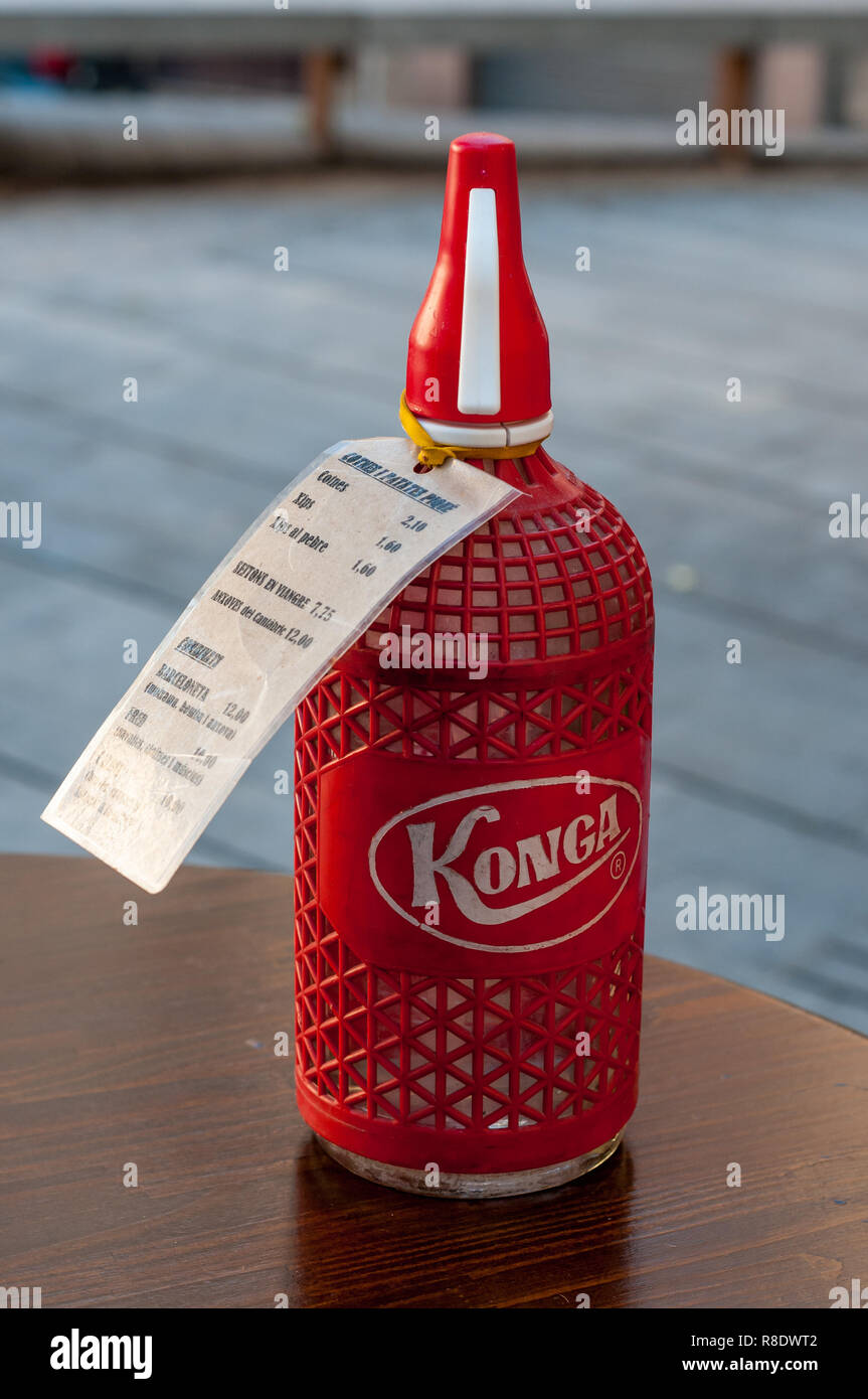 Seltzer bottle hires stock photography and images Alamy