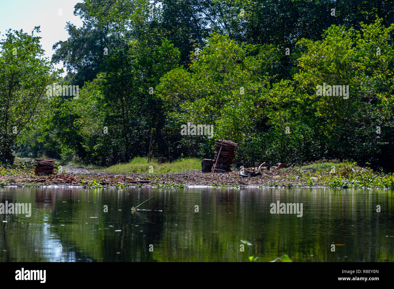 Guatemala children river hi-res stock photography and images - Alamy