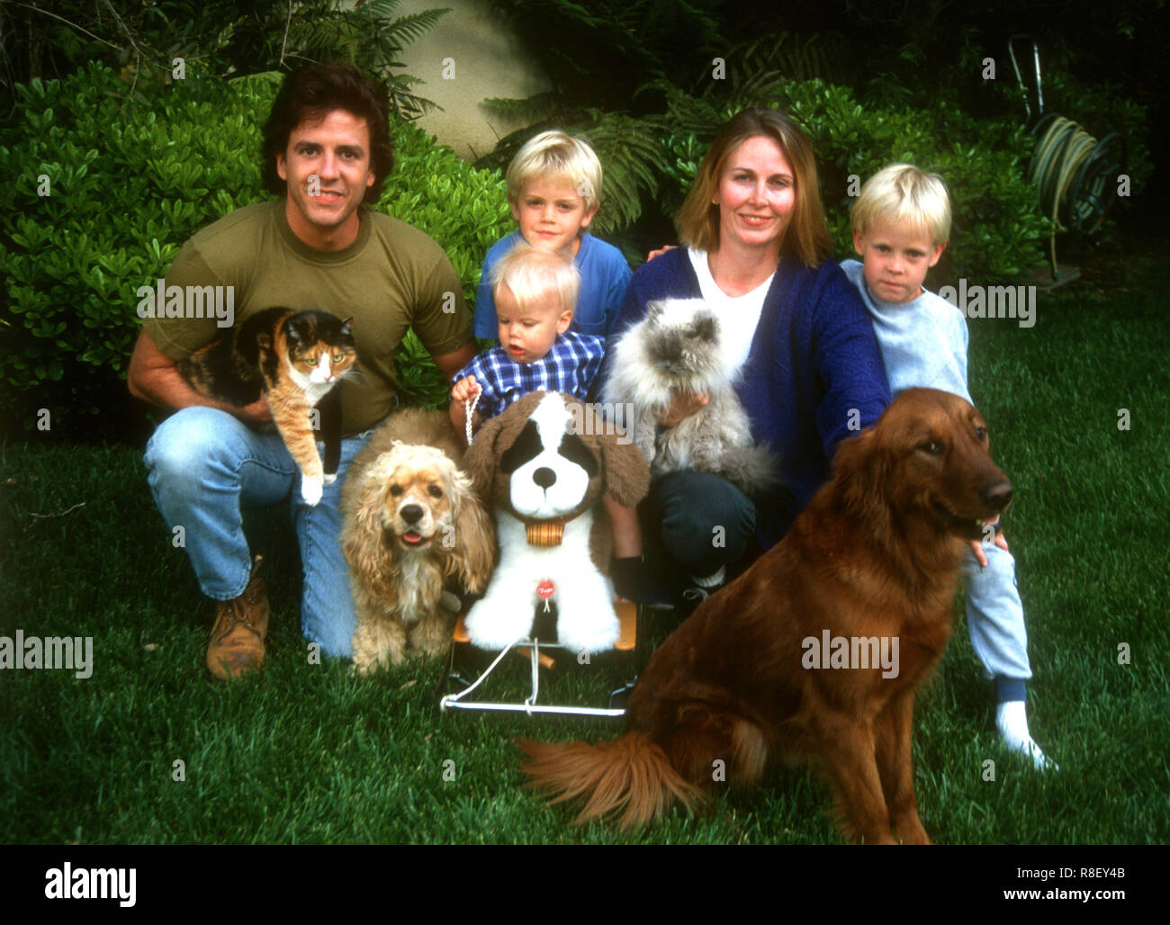 los angeles ca april 23 exclusive actor scott valentine wife kym fisher and son trevin john valentine and family pose at a photo shoot on april 23 1993 in los angeles