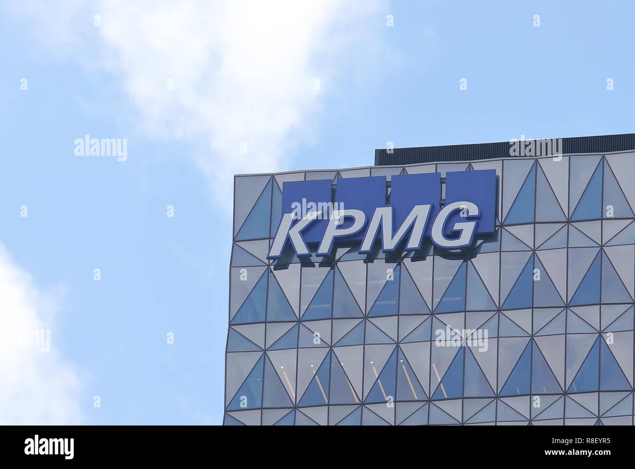 Kpmg Kpmg logo hi-res stock photography and images - Alamy