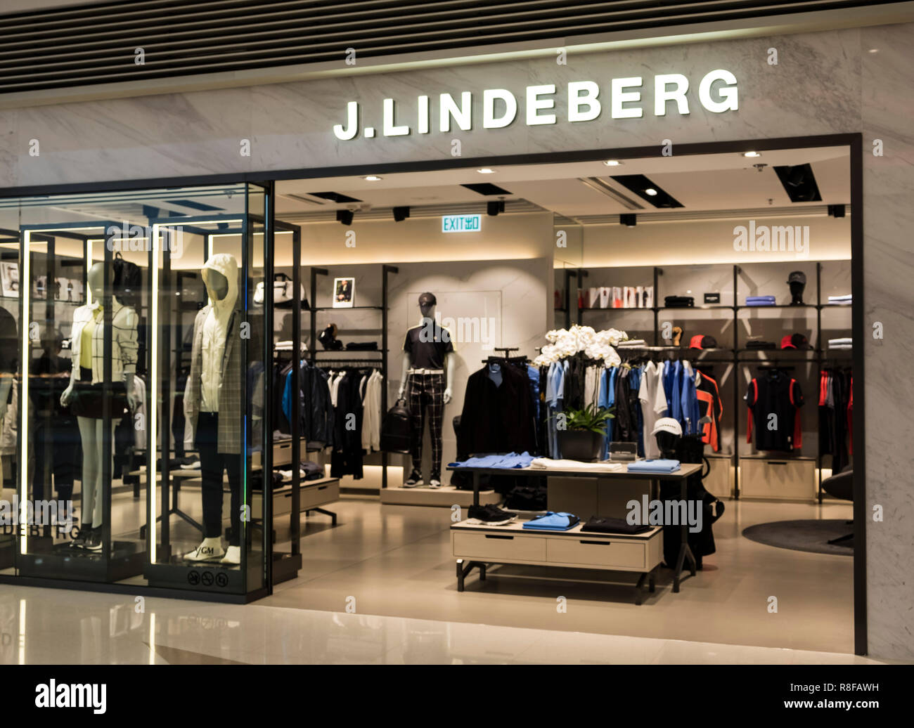 J Lindeberg High Resolution Stock 