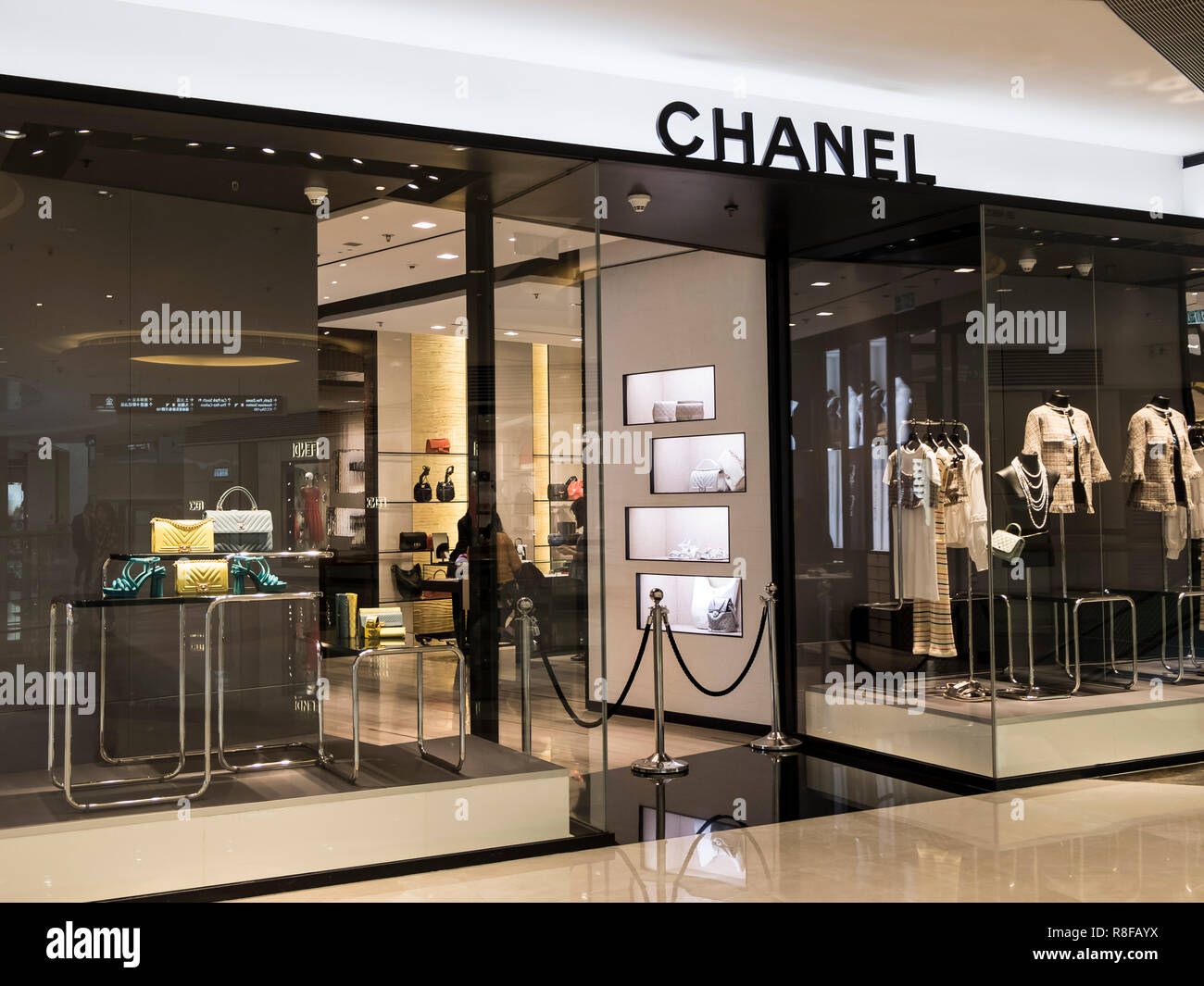 Chanel store hong kong hires stock photography and images Alamy