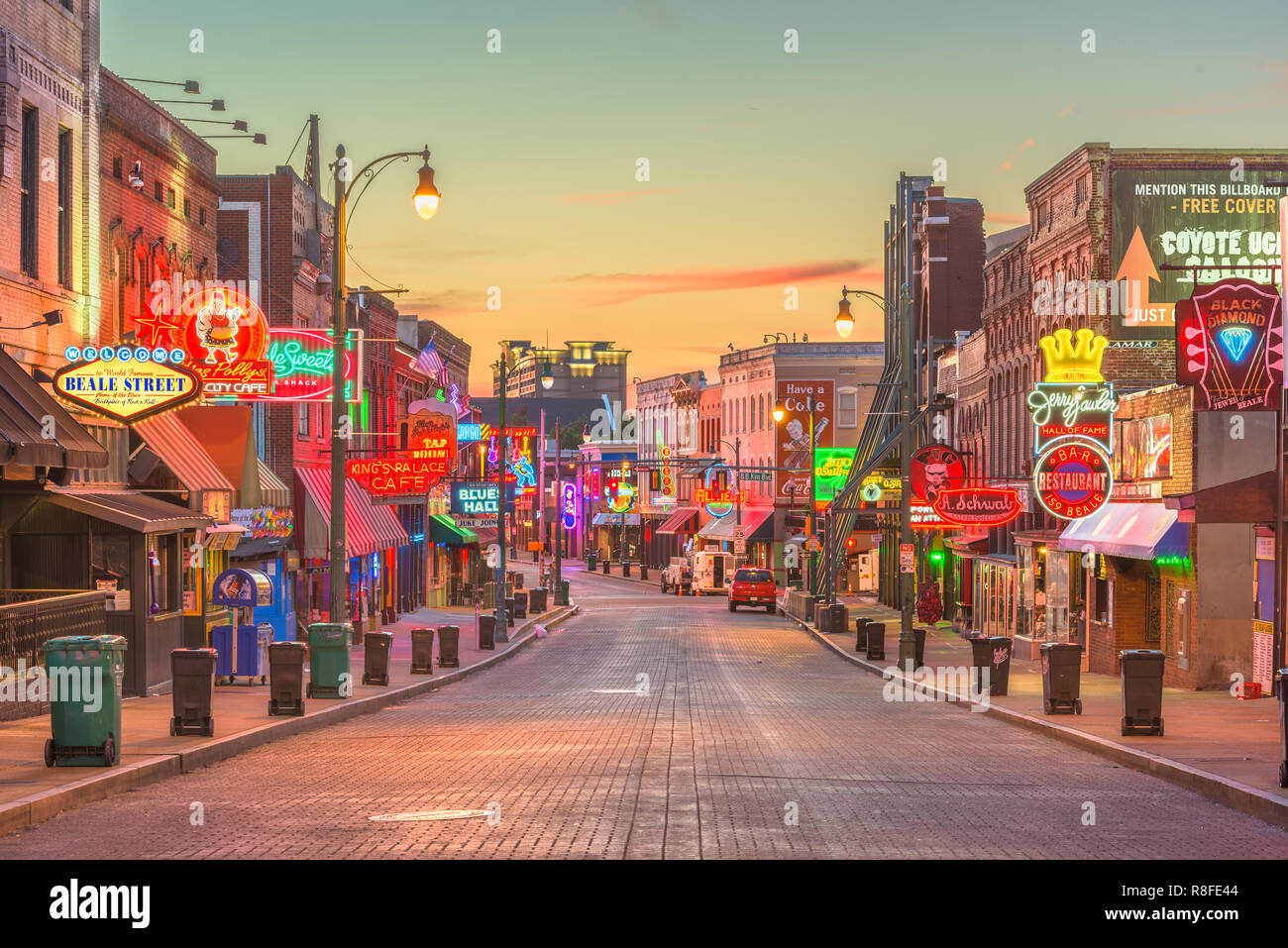 MEMPHIS, TENNESSEE - AUGUST 25, 2017: Blues Clubs on historic Beale Street at twilight Stock Photo