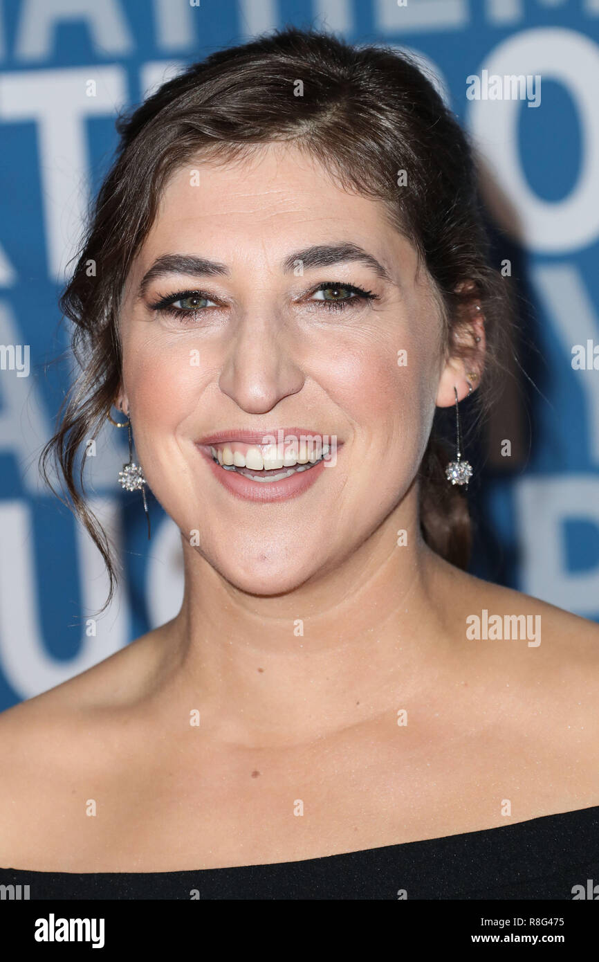 Mayim Bialik Body