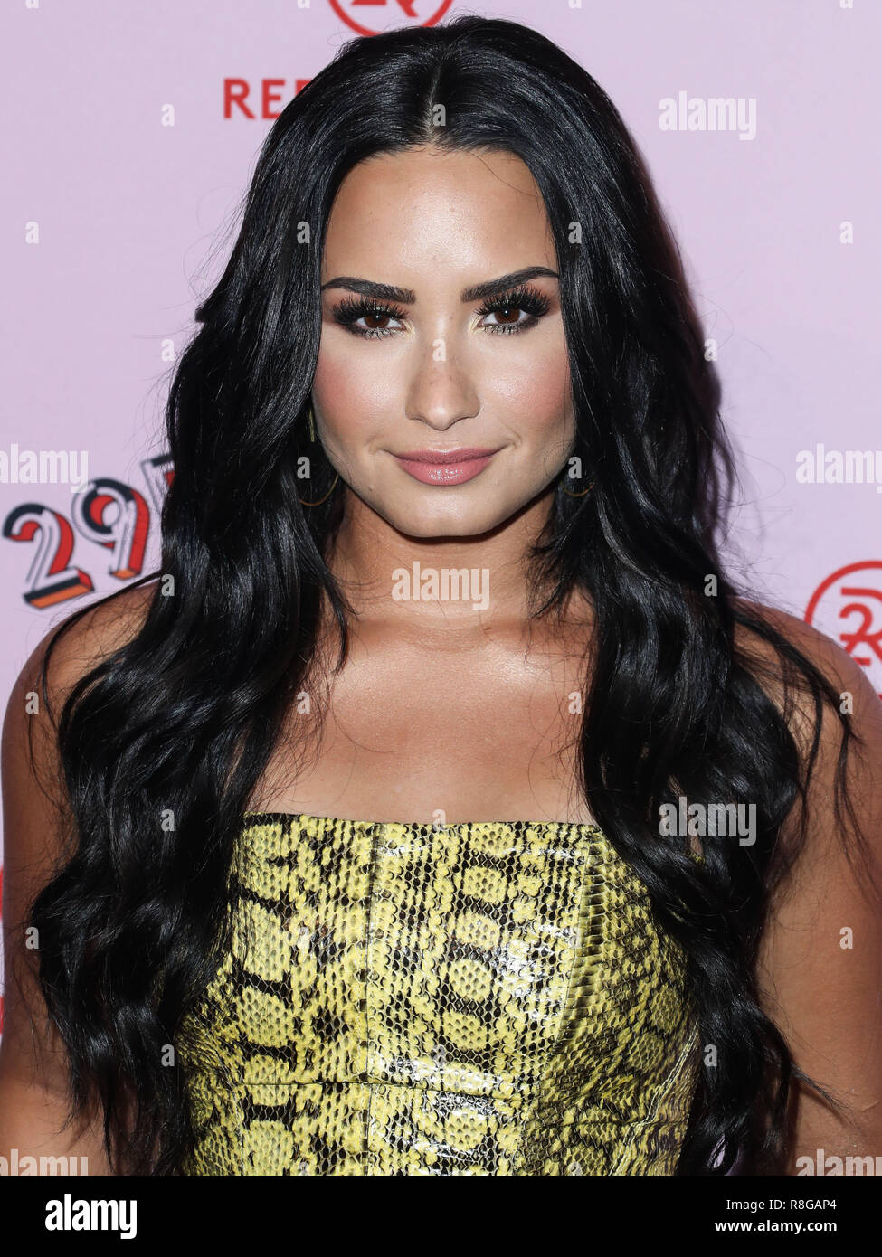 Wavy Hair Singer Stock Photos Wavy Hair Singer Stock Images Alamy
