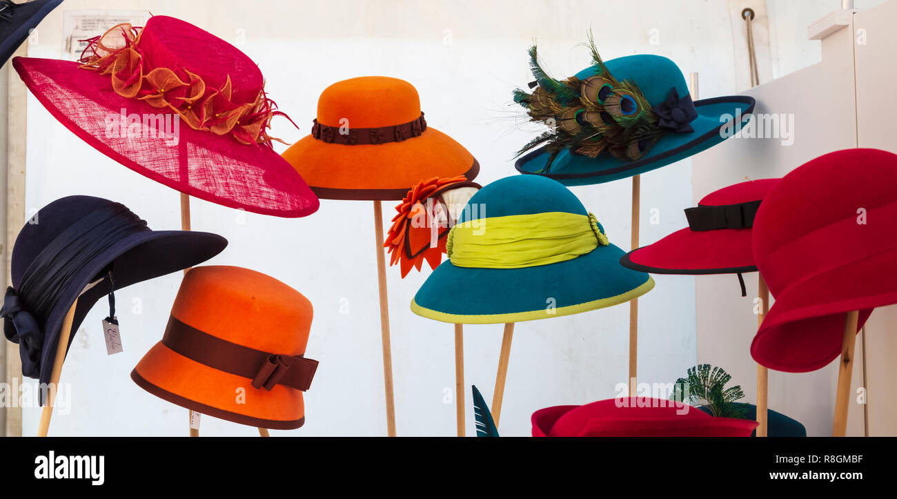 Posh hats hi-res stock photography and images - Alamy