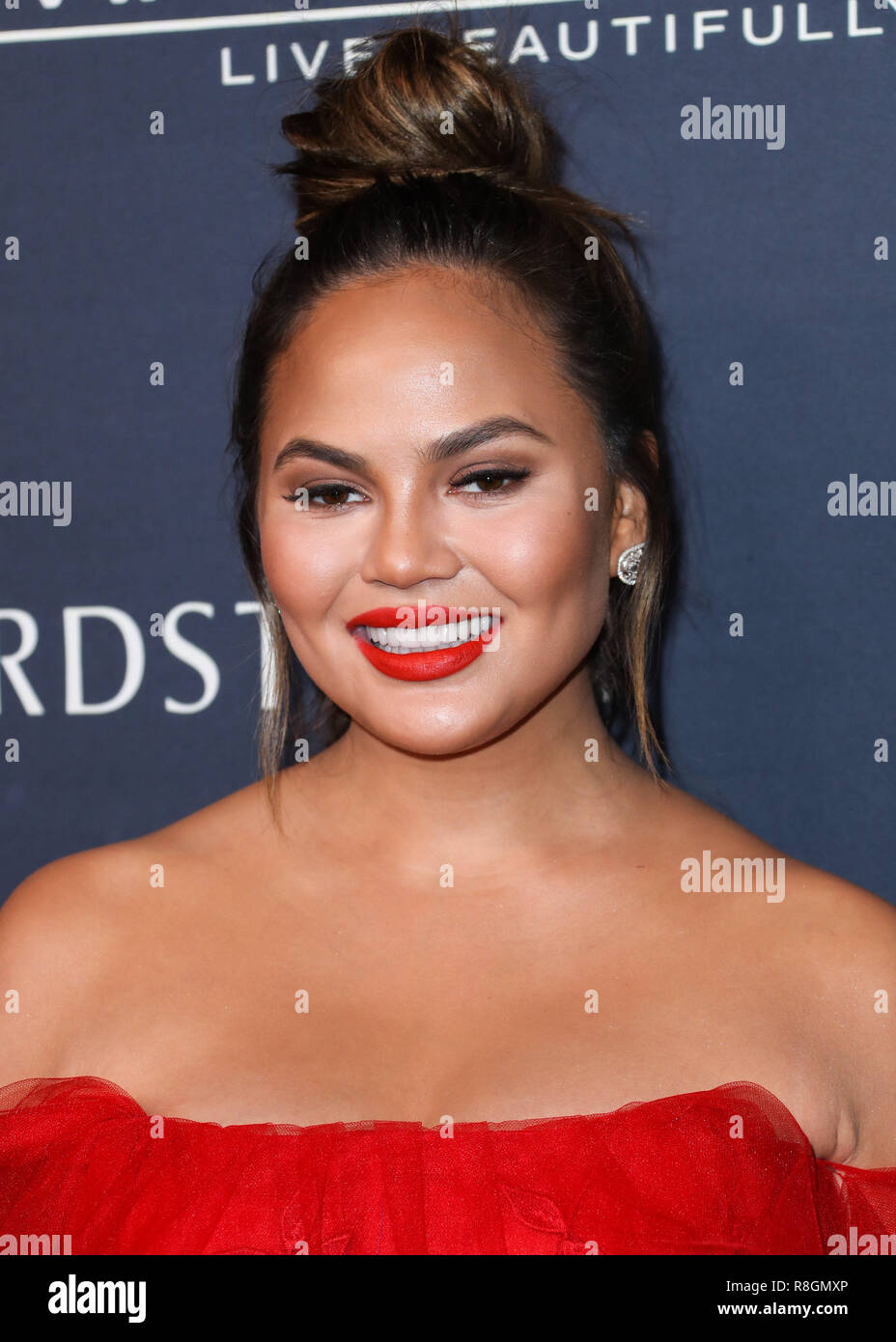 CULVER CITY, LOS ANGELES, CA, USA - NOVEMBER 11: Model Chrissy Teigen