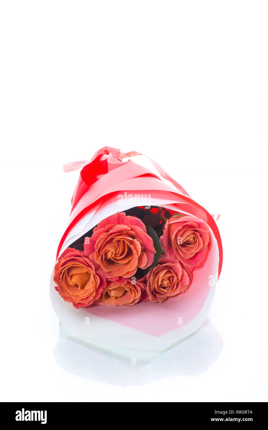 bouquet of beautiful pink roses isolated on white Stock Photo - Alamy