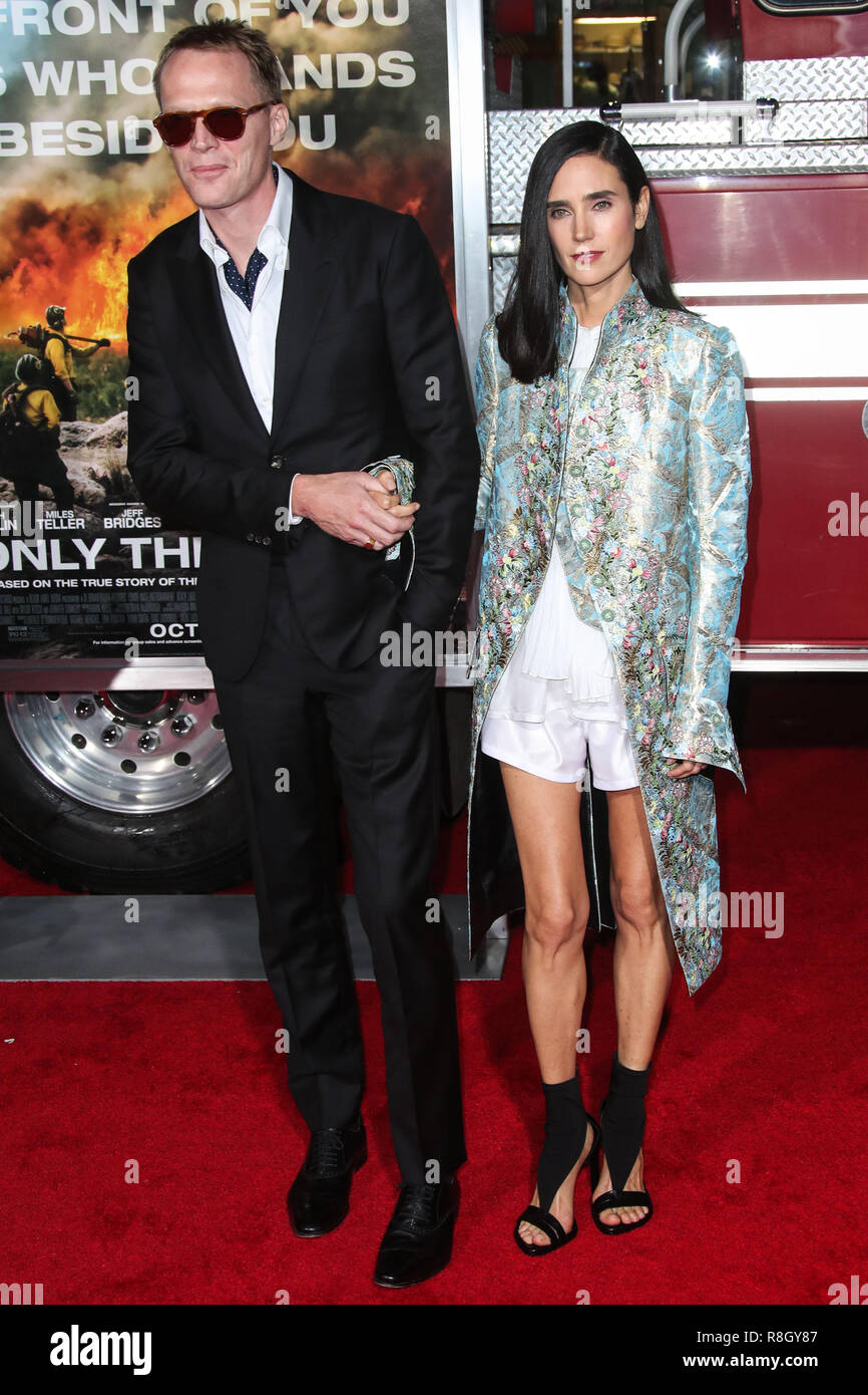 Jennifer Connelly And Paul Bettany High Resolution Stock Photography And Images Alamy