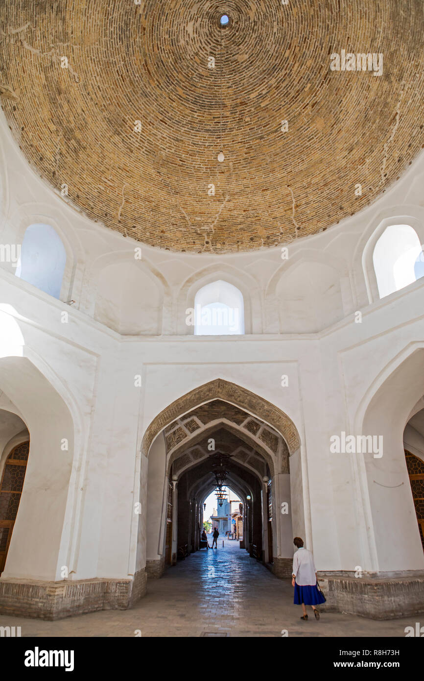 Taki-Telpak Furushon bazaar, Bukhara, Uzbekistan Stock Photo