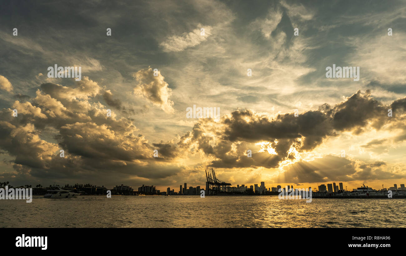 Candy sunset hi-res stock photography and images - Alamy