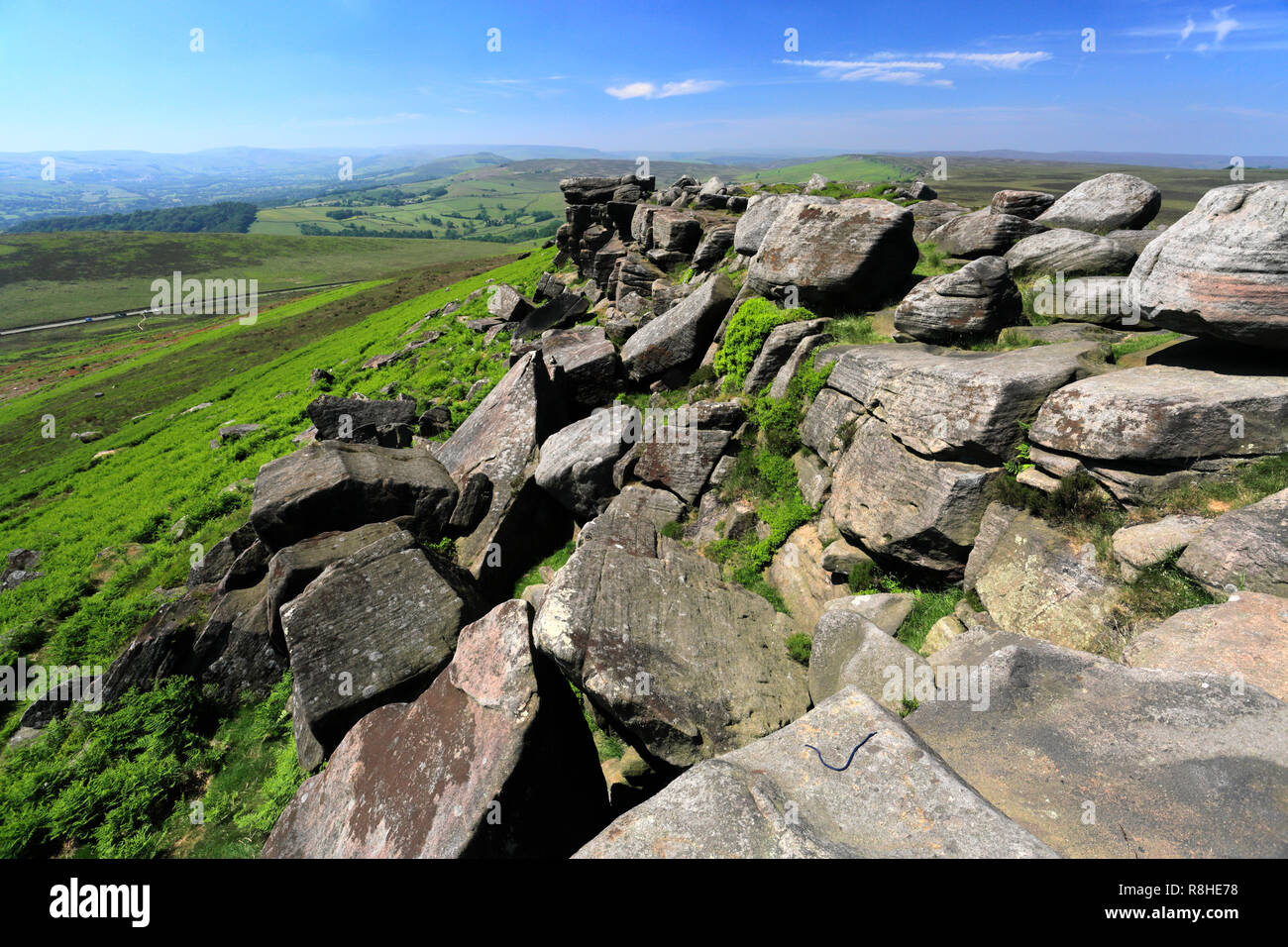 Millstones and rock formations, Stanage Edge, Derbyshire County; Peak District National Park; England; UK Stock Photo
