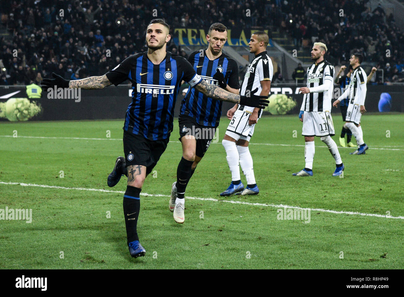 I am having a wonderful time playing this game, particularly with the  legends of AC Milan !!! 😍, image size:1300x957