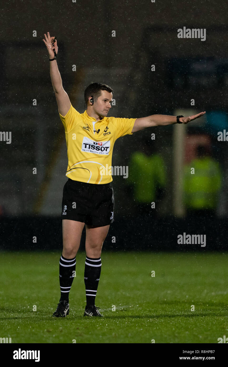 Salford, Manchester, UK. 15th Dec 2018. Referee Sean Gallagher at todays game  15th December 2018, AJ Bell Stadium , Sale, England; European Rugby Challenge Cup, Sale v Bordeaux-Belges ;   Credit: Terry Donnelly / News Images Credit: News Images /Alamy Live News Stock Photo