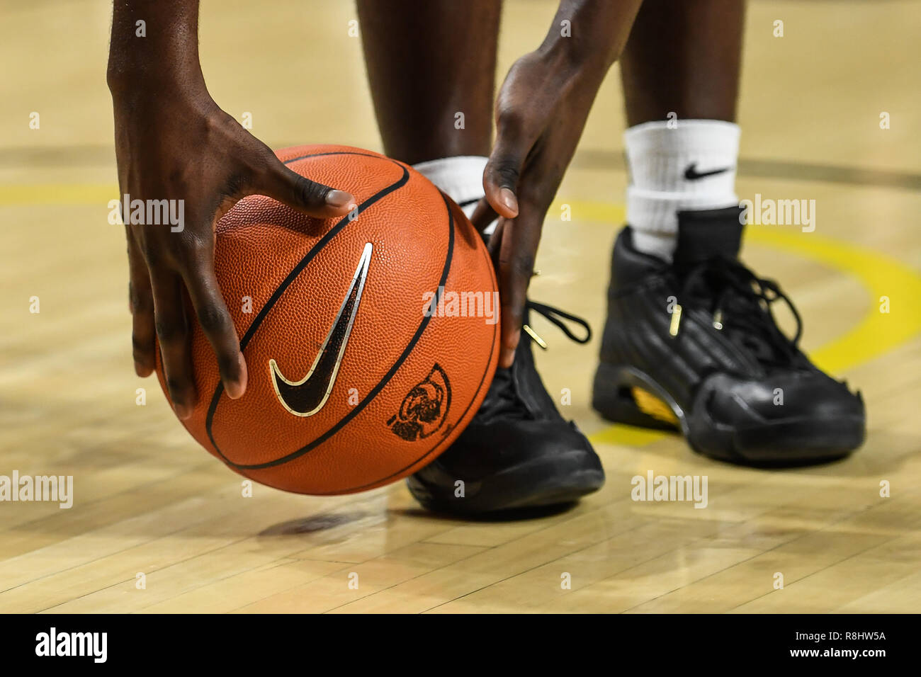 Richmond, VA, USA. 15th Dec, 2018. VINCE WILLIAMS (10) picks up the basketball during the game held at the E.J. Wade Arena in Richmond, Virginia. Credit: Amy Sanderson/ZUMA Wire/Alamy Live News Stock Photo