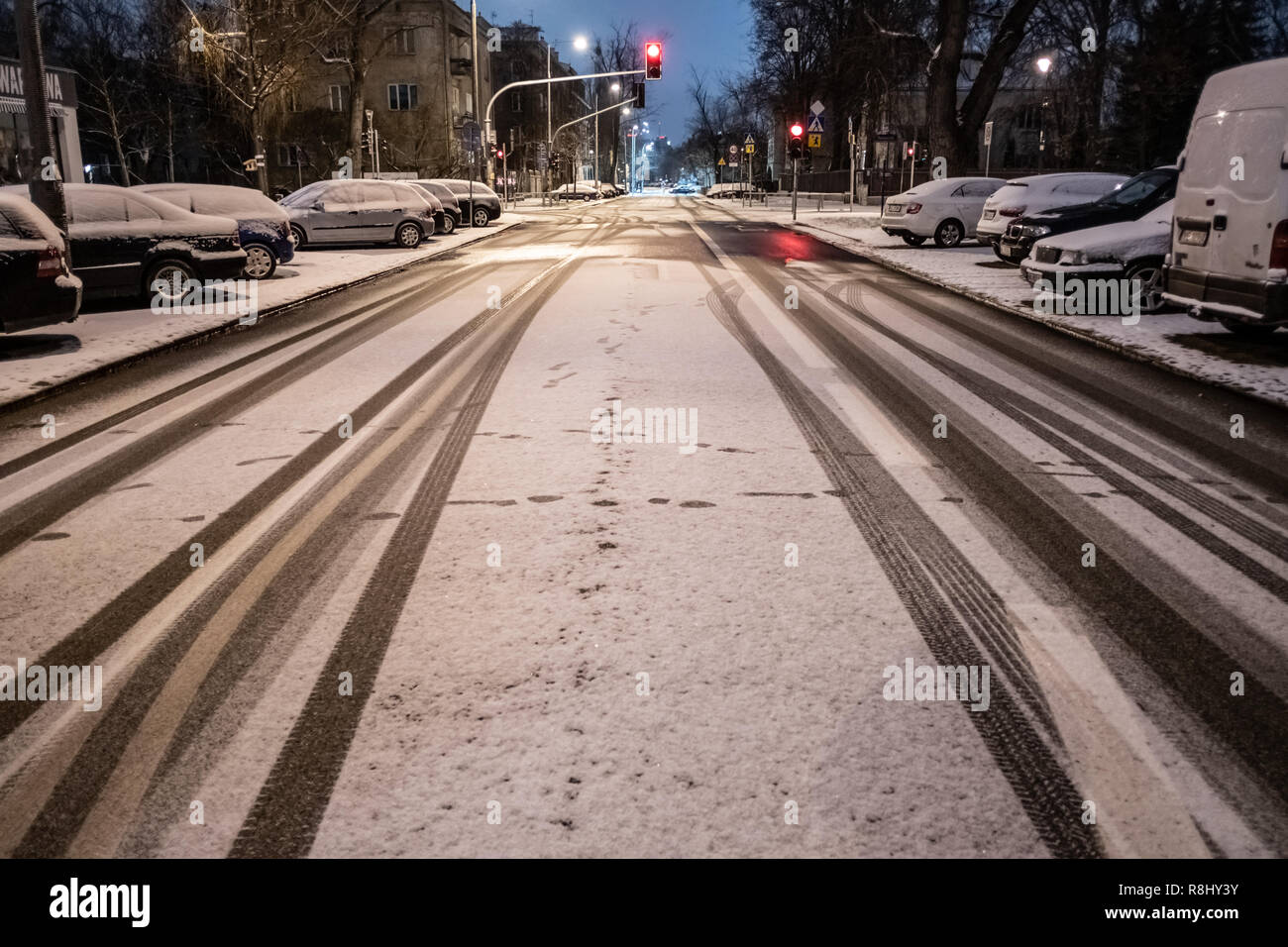 Empty road snowfall slow motion hi-res stock photography and images - Alamy