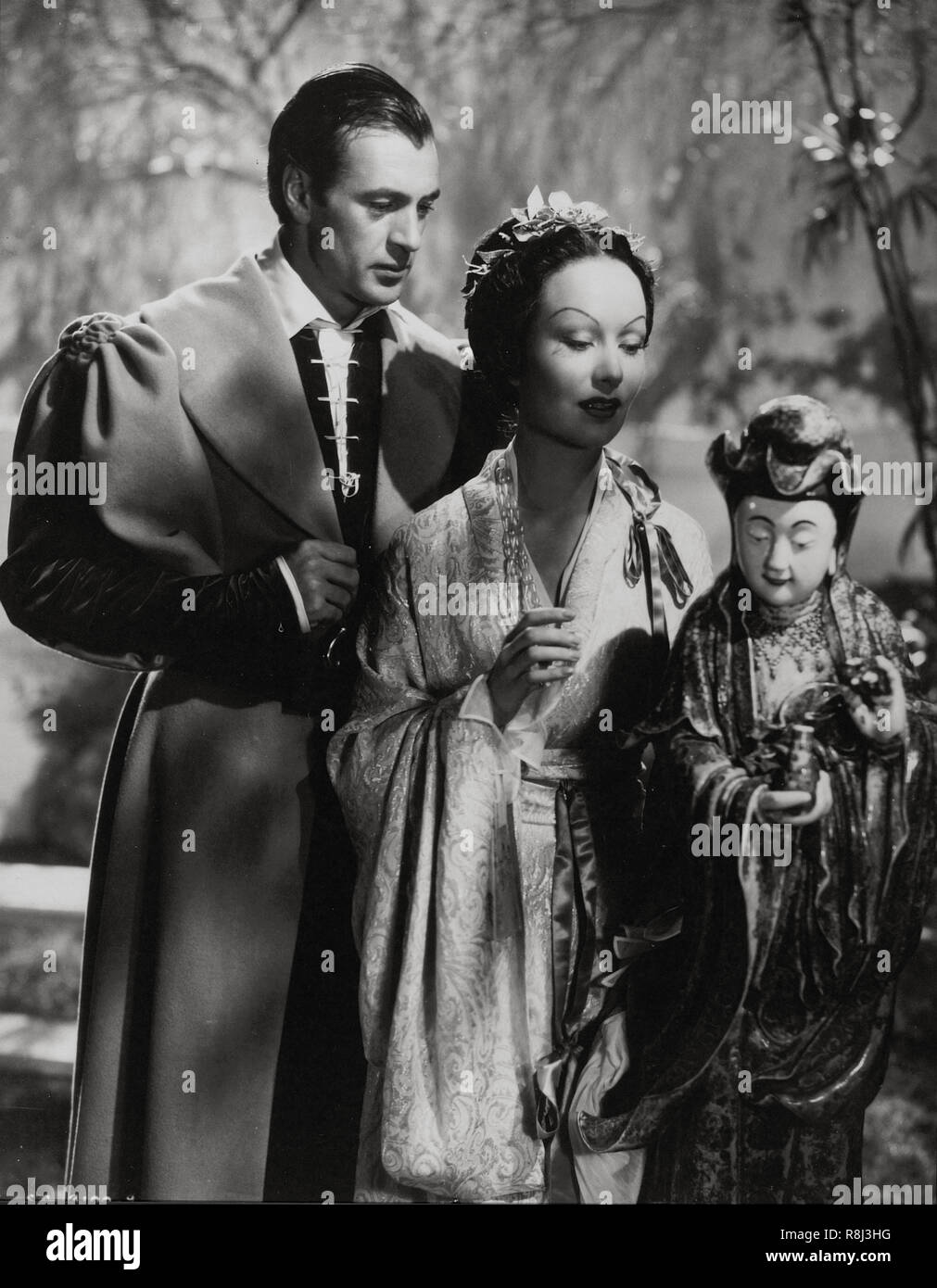 Original film title: THE ADVENTURES OF MARCO POLO. English title: THE  ADVENTURES OF MARCO POLO. Year: 1938. Director: ARCHIE MAYO. Stars: MARCO  POLO; GARY COOPER; SIGRID GURIE. Credit: UNITED ARTISTS/SAMUEL GOLDWYN /