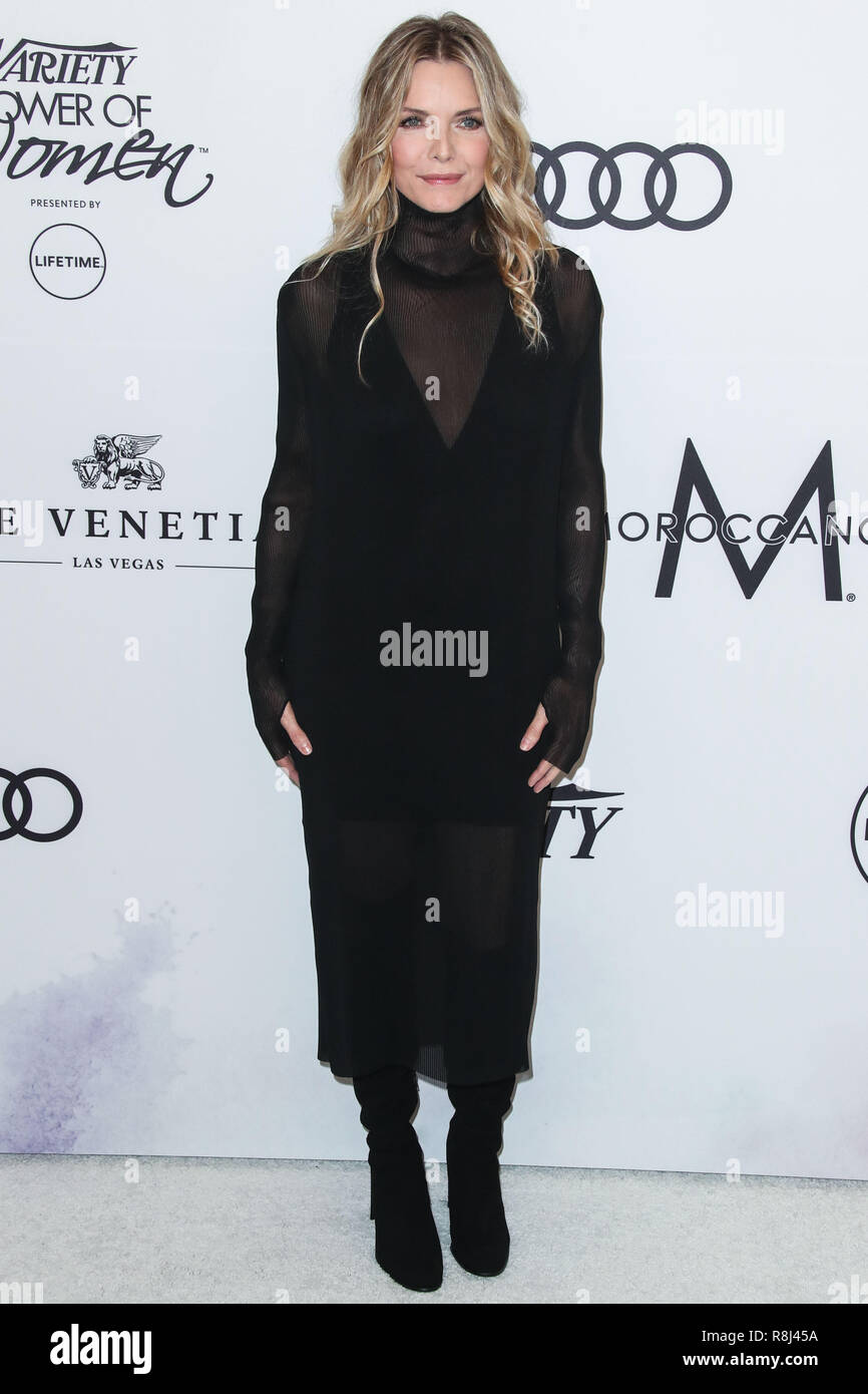 BEVERLY HILLS, LOS ANGELES, CA, USA - OCTOBER 13: Michelle Pfeiffer at