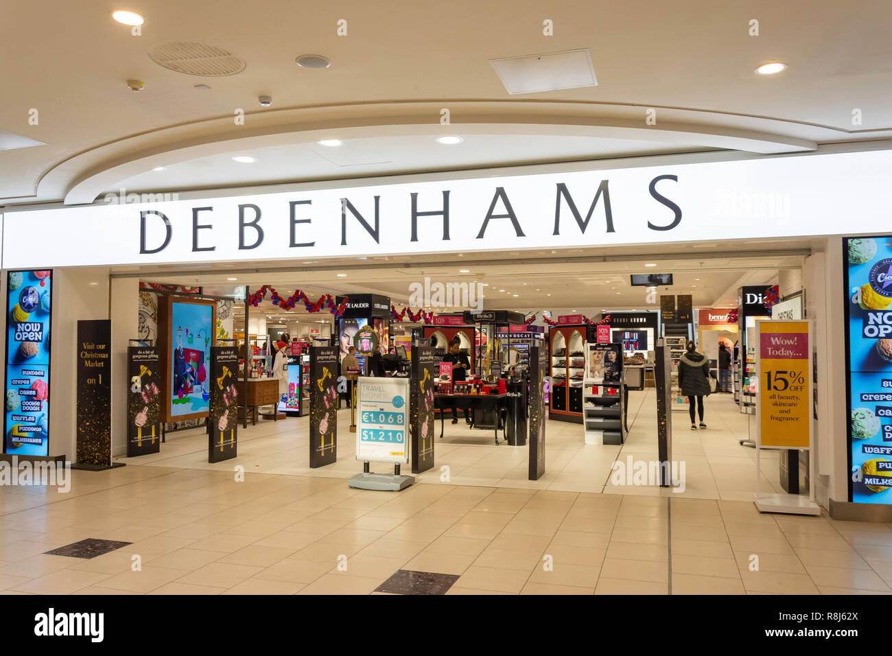 Intu lakeside christmas hires stock photography and images Alamy