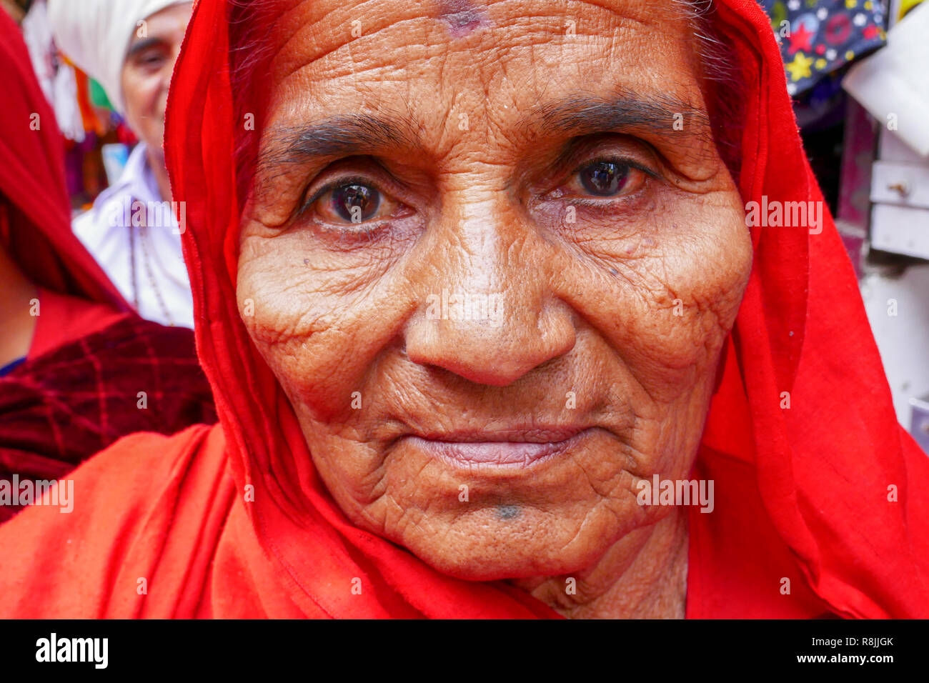 Older indian woman portrait hi-res stock photography and images - Alamy