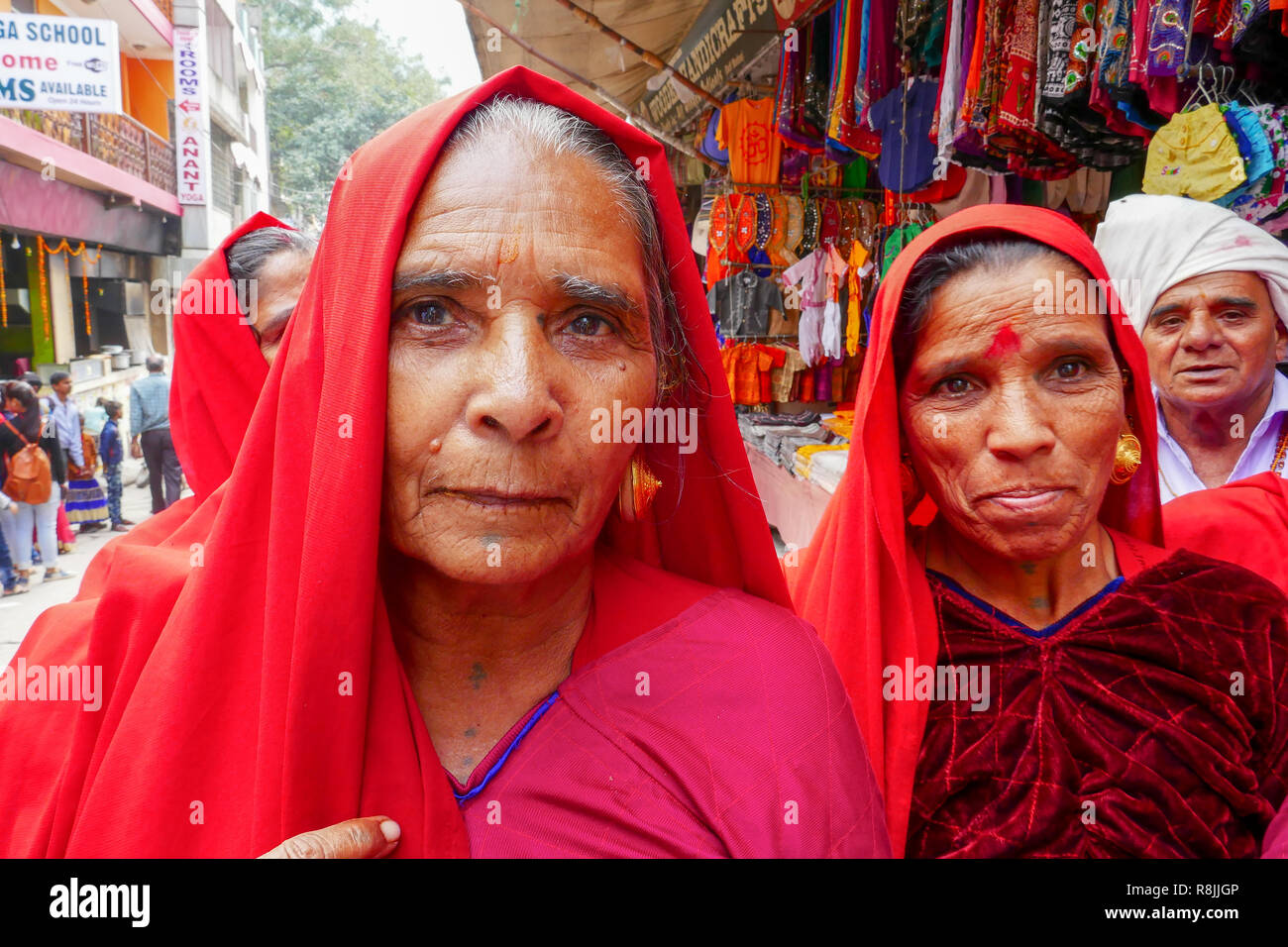 Older indian woman portrait hi-res stock photography and images - Alamy