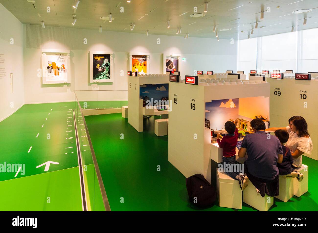 Denmark, Lego® House is the experimental center for the general public with 25 million available over 12,000 m2 in six zones: the red zone dedicated to creative skills,