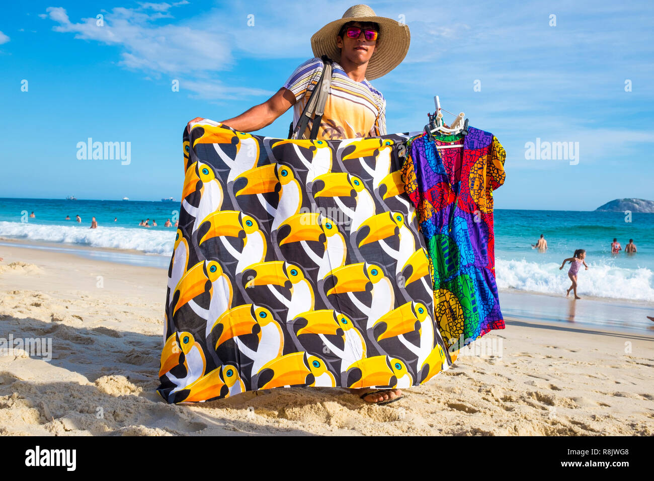 CA-RIO-CA Sunga Co. Pavement, Cangas de Praia- Brazilian Beach Towel (