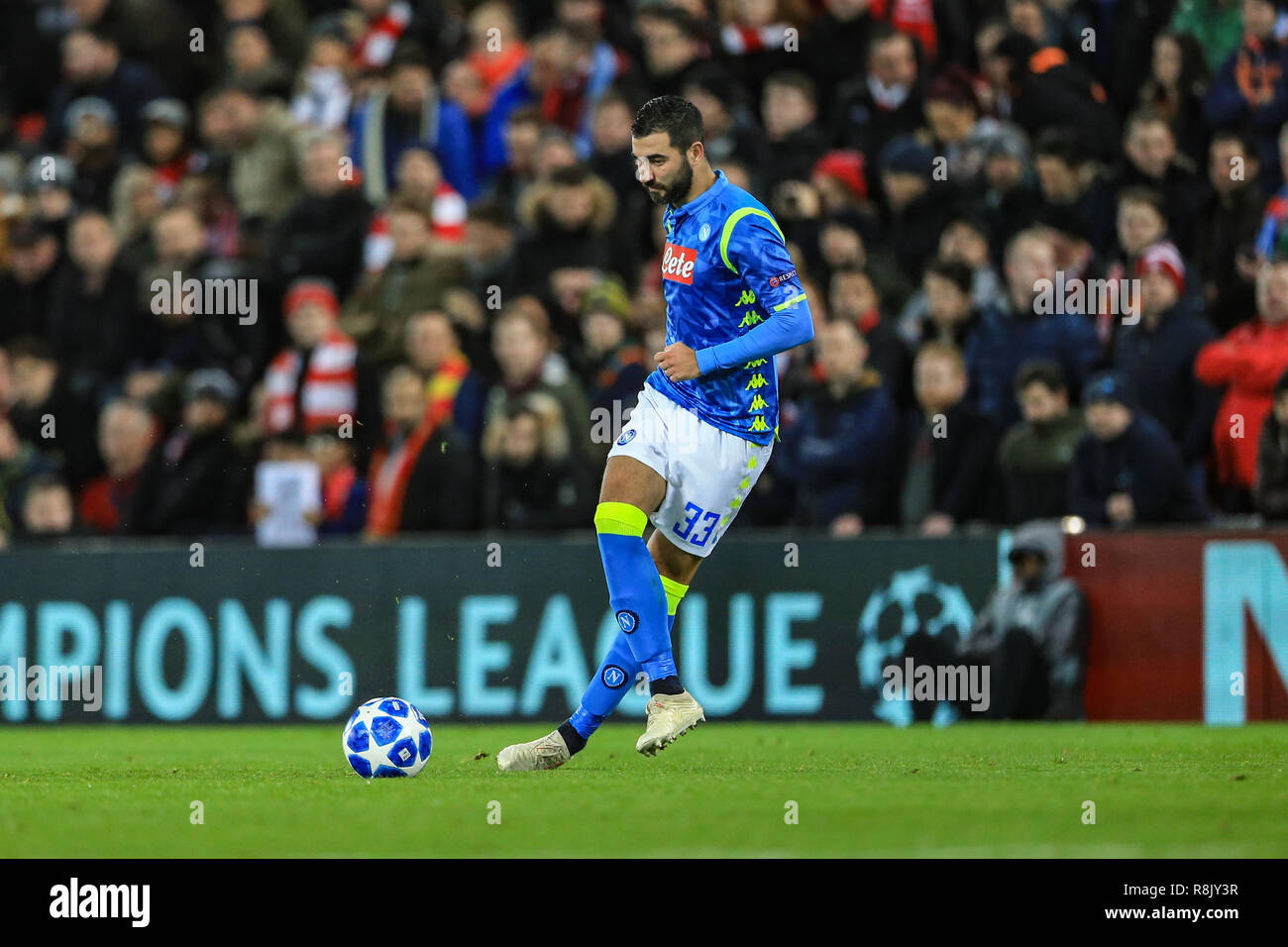 Belgrade, Serbia. 18th Sep, 2018. Crvena Zvezda's El Fardou Ben Nabouhane  (R) vies with Napoli's Raul Albiol during a UEFA Champions League group C  match between Crvena Zvezda and Napoli in Belgrade